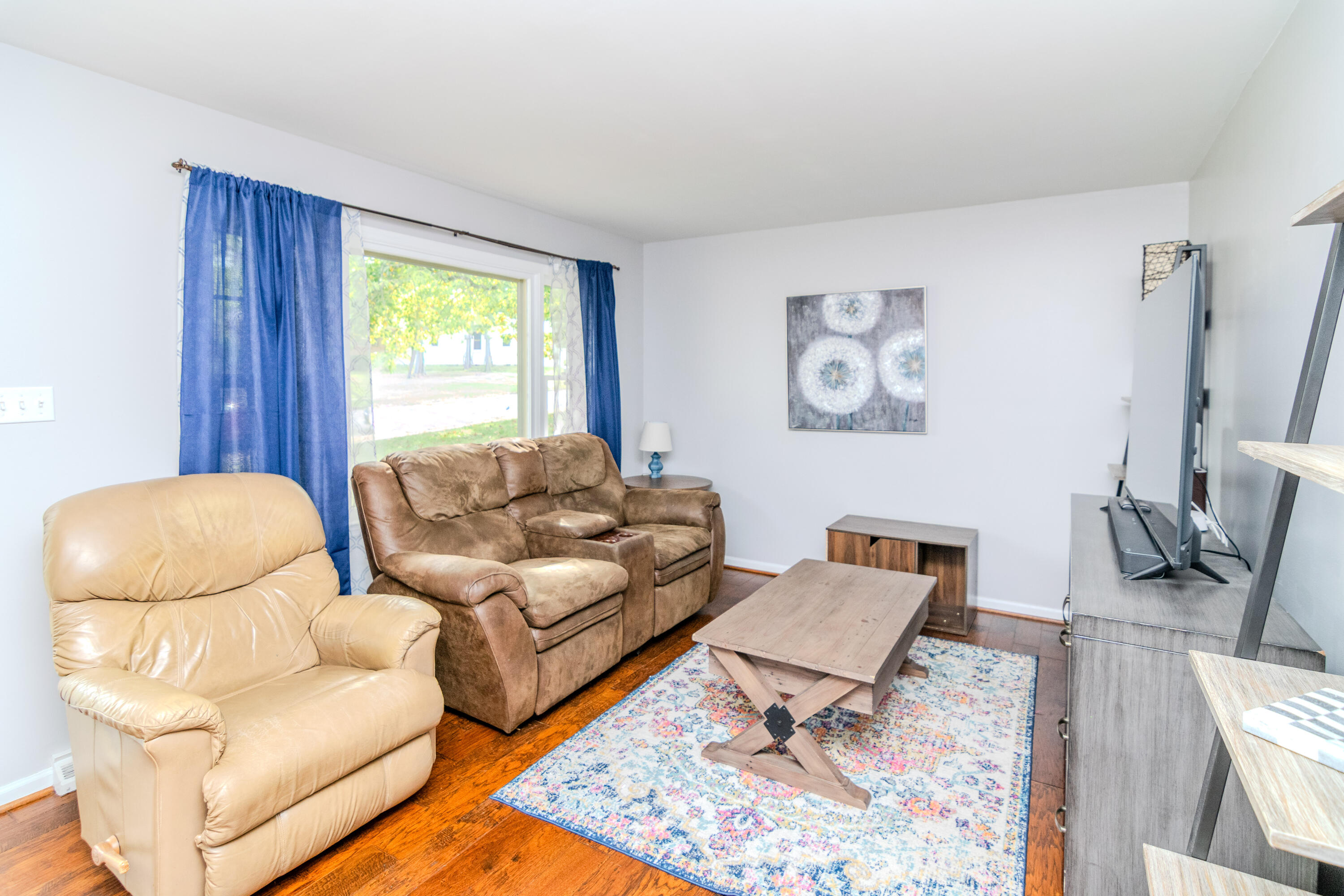 367 Gawaine Drive Property Photo 5