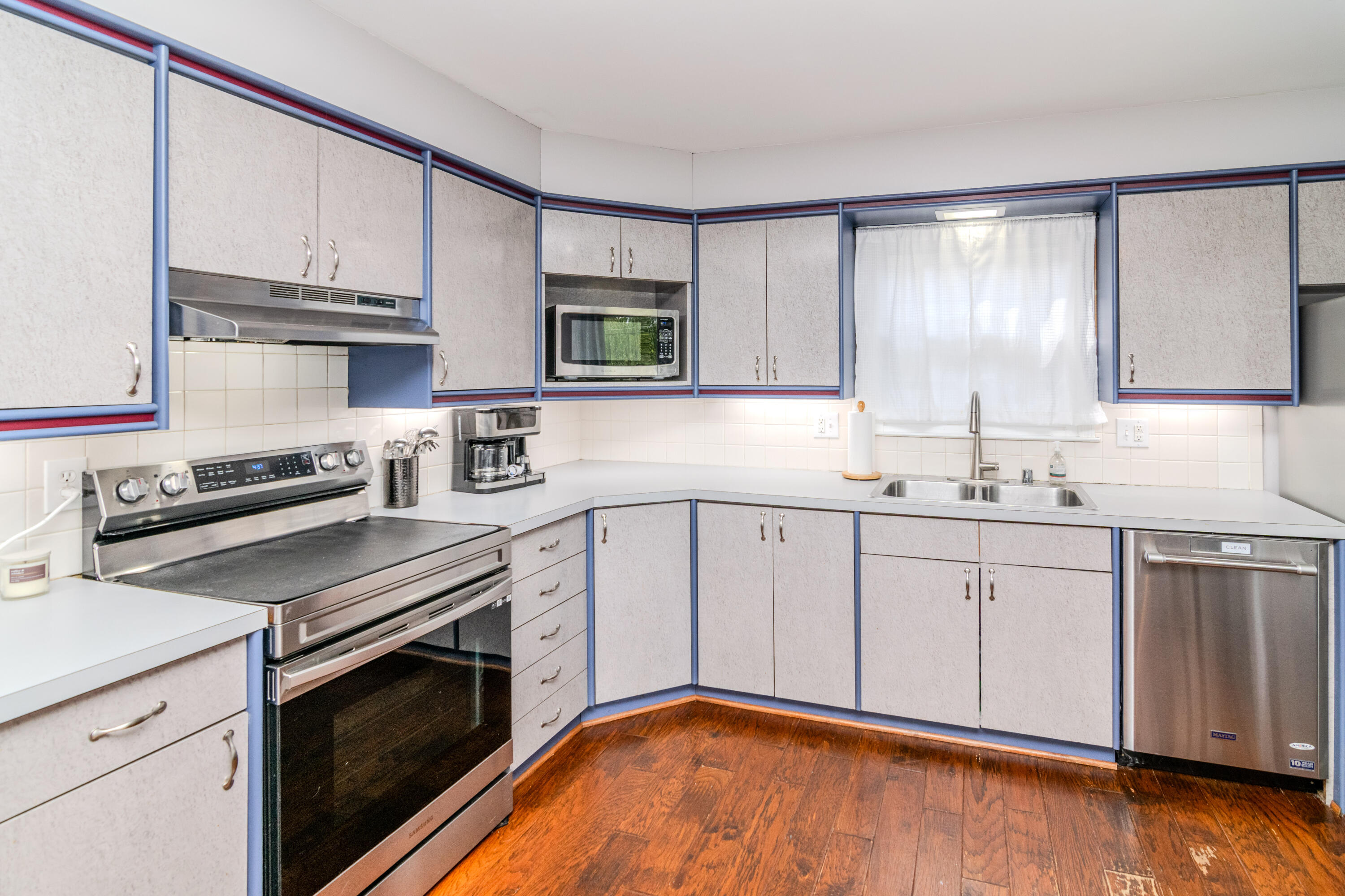 367 Gawaine Drive Property Photo 10