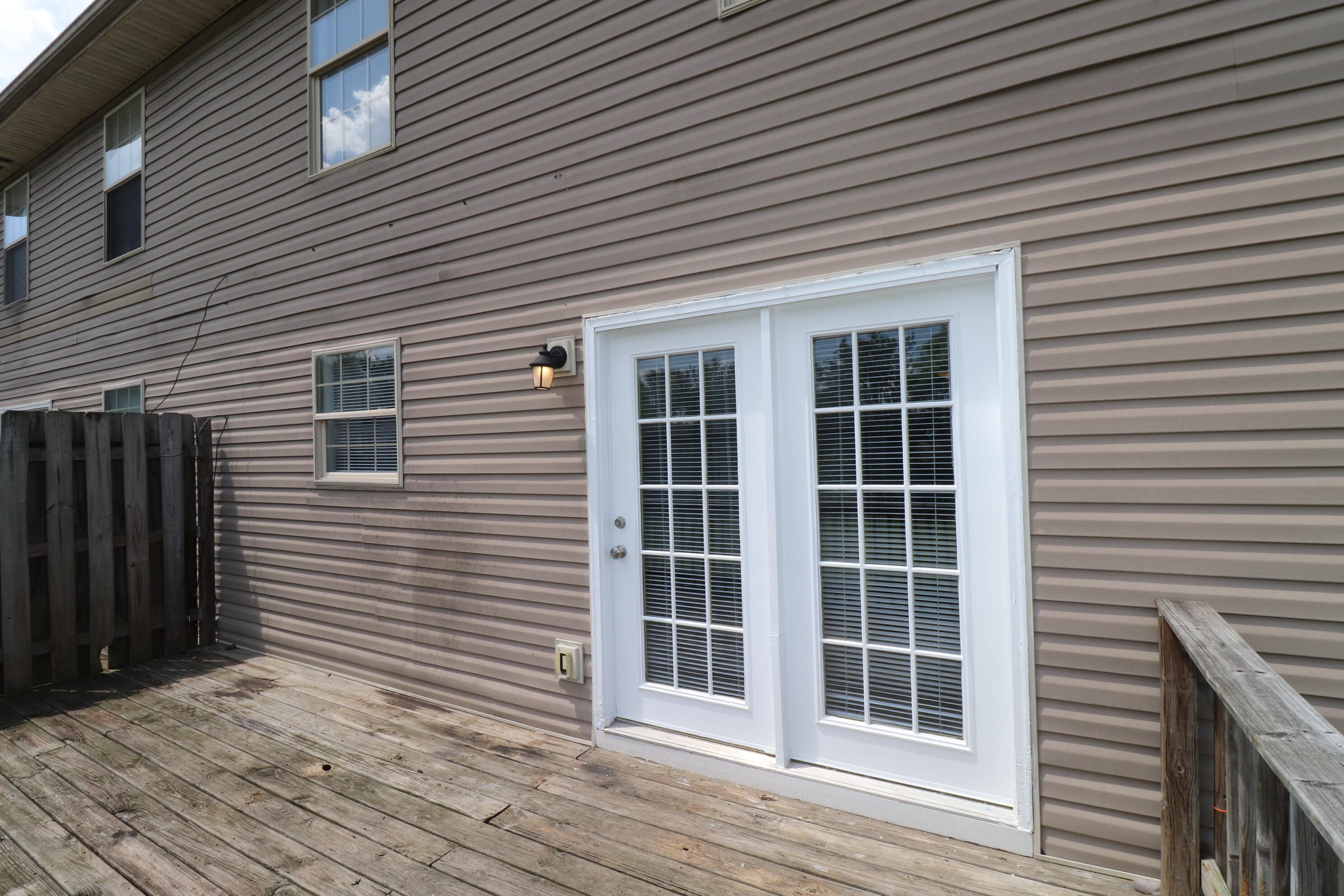 215 Elkchester Circle Property Photo 12