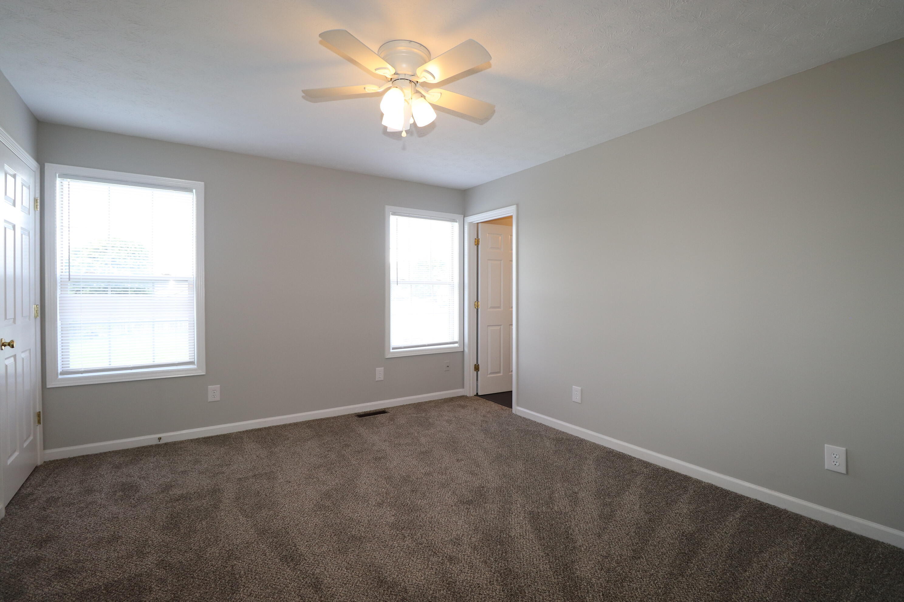 215 Elkchester Circle Property Photo 13