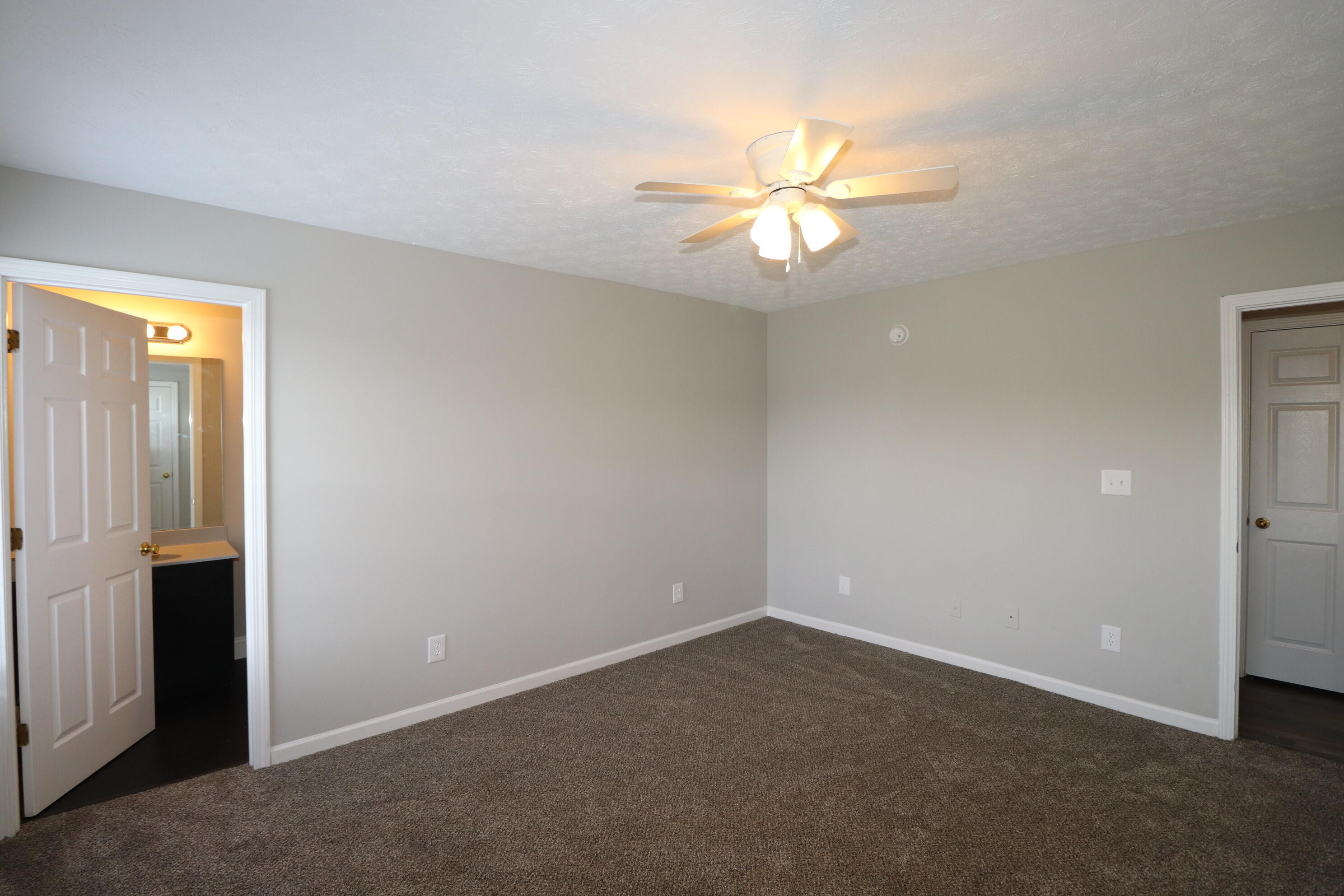 215 Elkchester Circle Property Photo 14