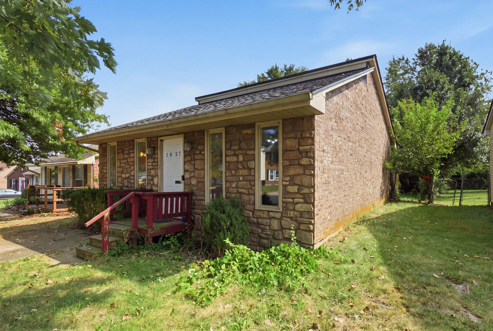 1027 Trent Boulevard Property Photo 2