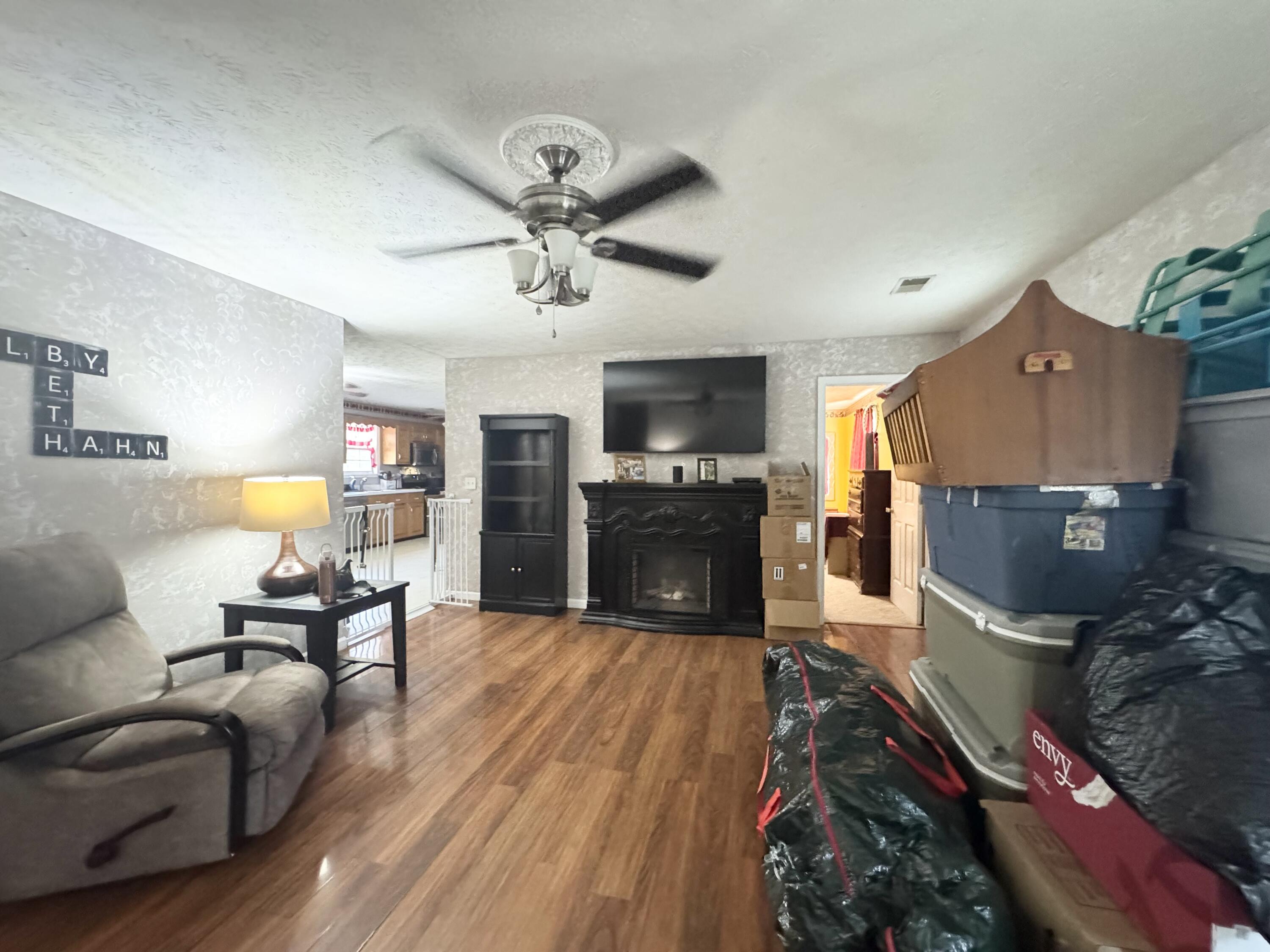 109 Dillon Court Property Photo 5