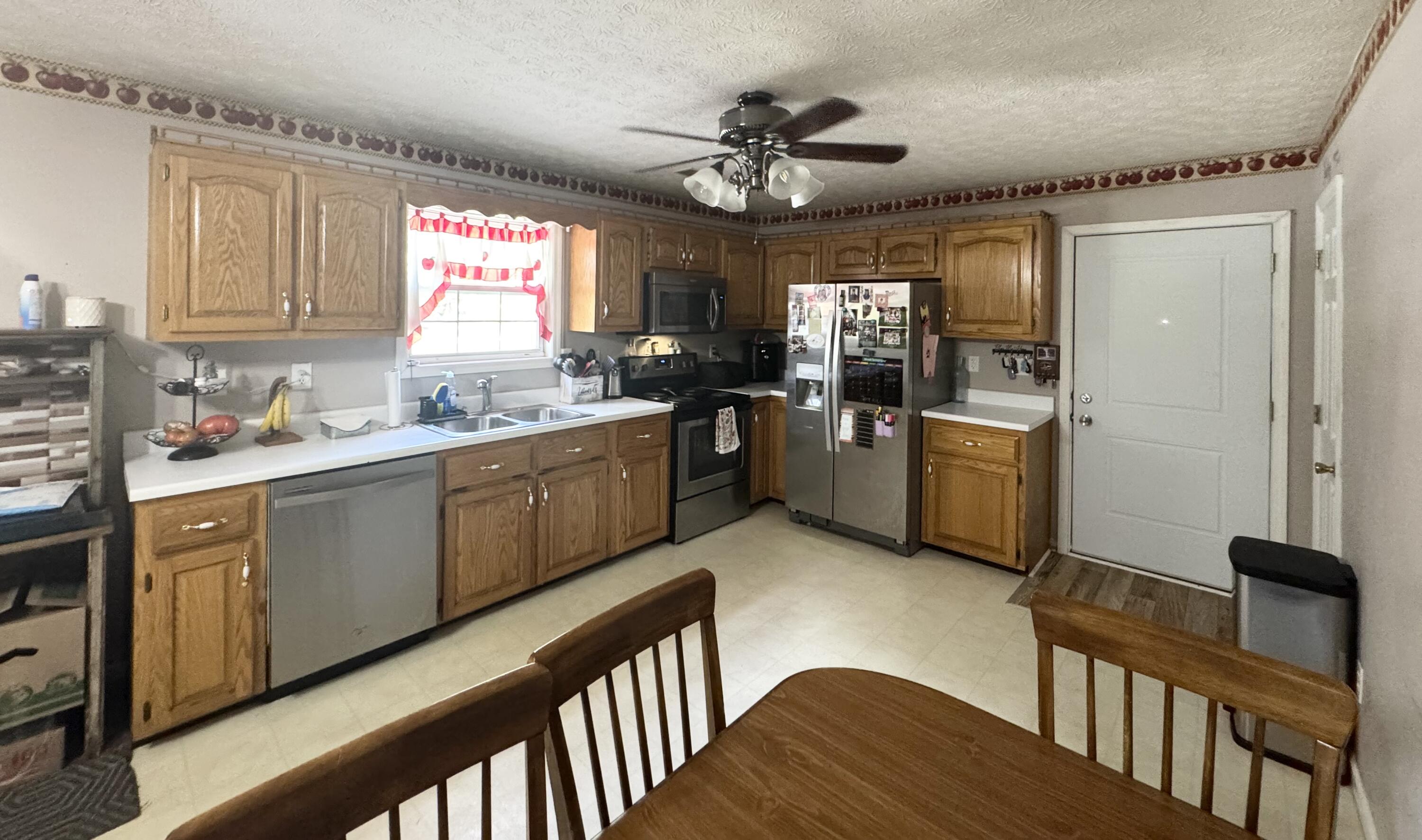109 Dillon Court Property Photo 7