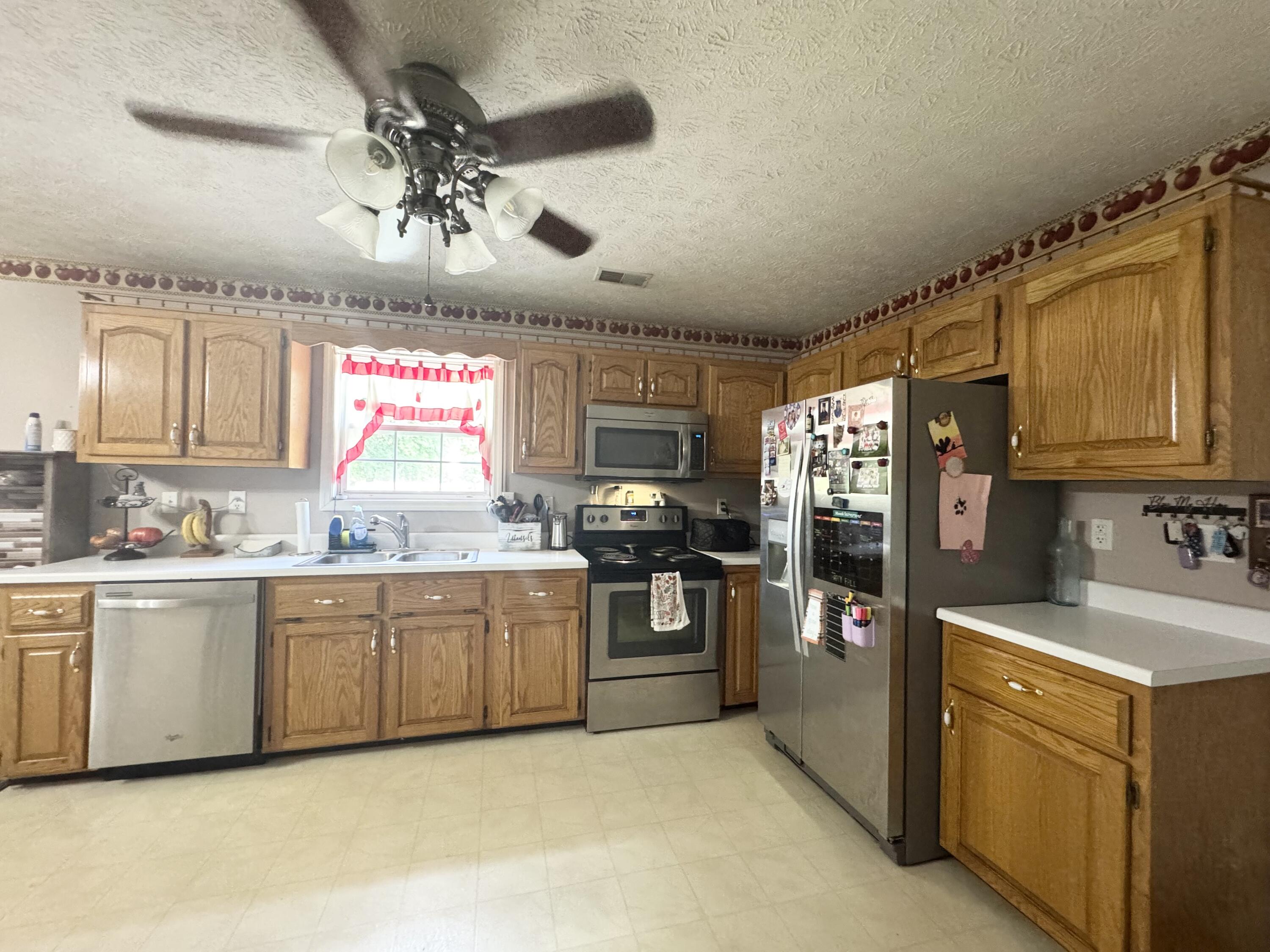 109 Dillon Court Property Photo 8