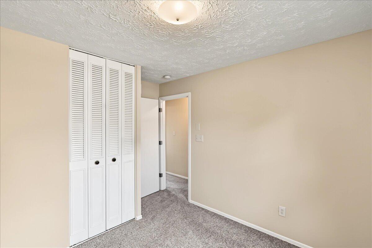 1248 Ascot Park Property Photo 25