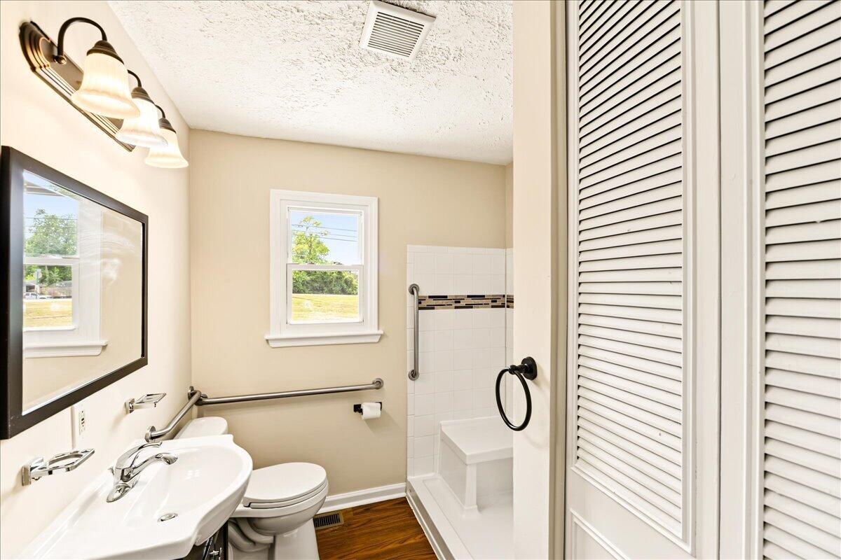 1248 Ascot Park Property Photo 27