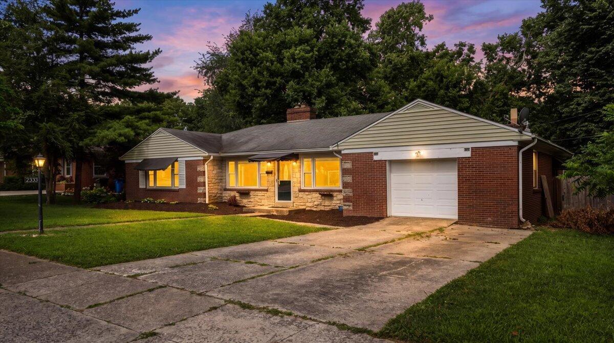 2333 Southview Drive Property Photo 2