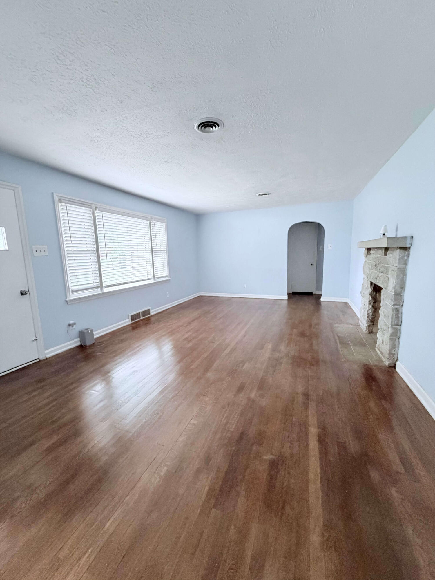 2333 Southview Drive Property Photo 5
