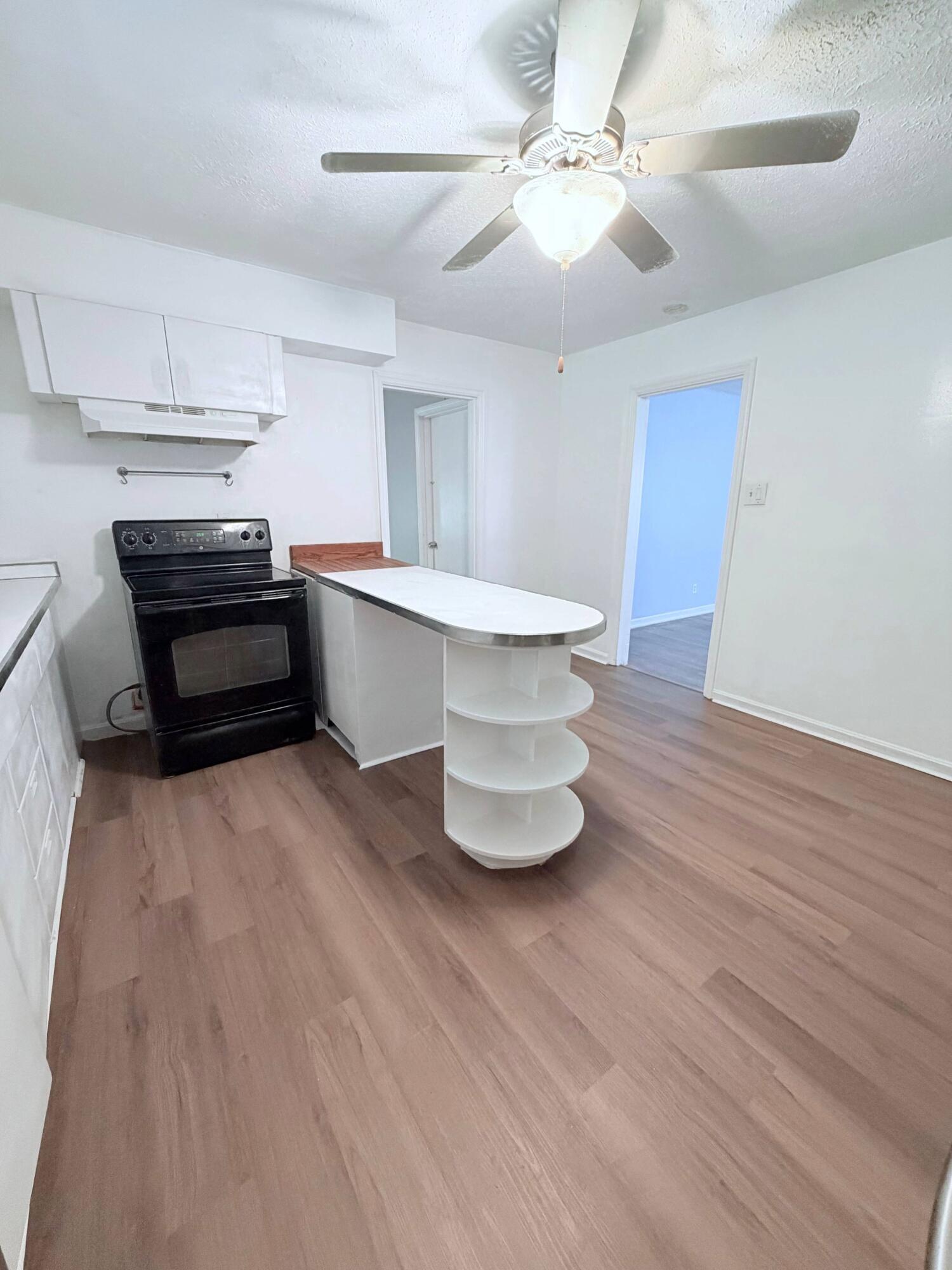 2333 Southview Drive Property Photo 8