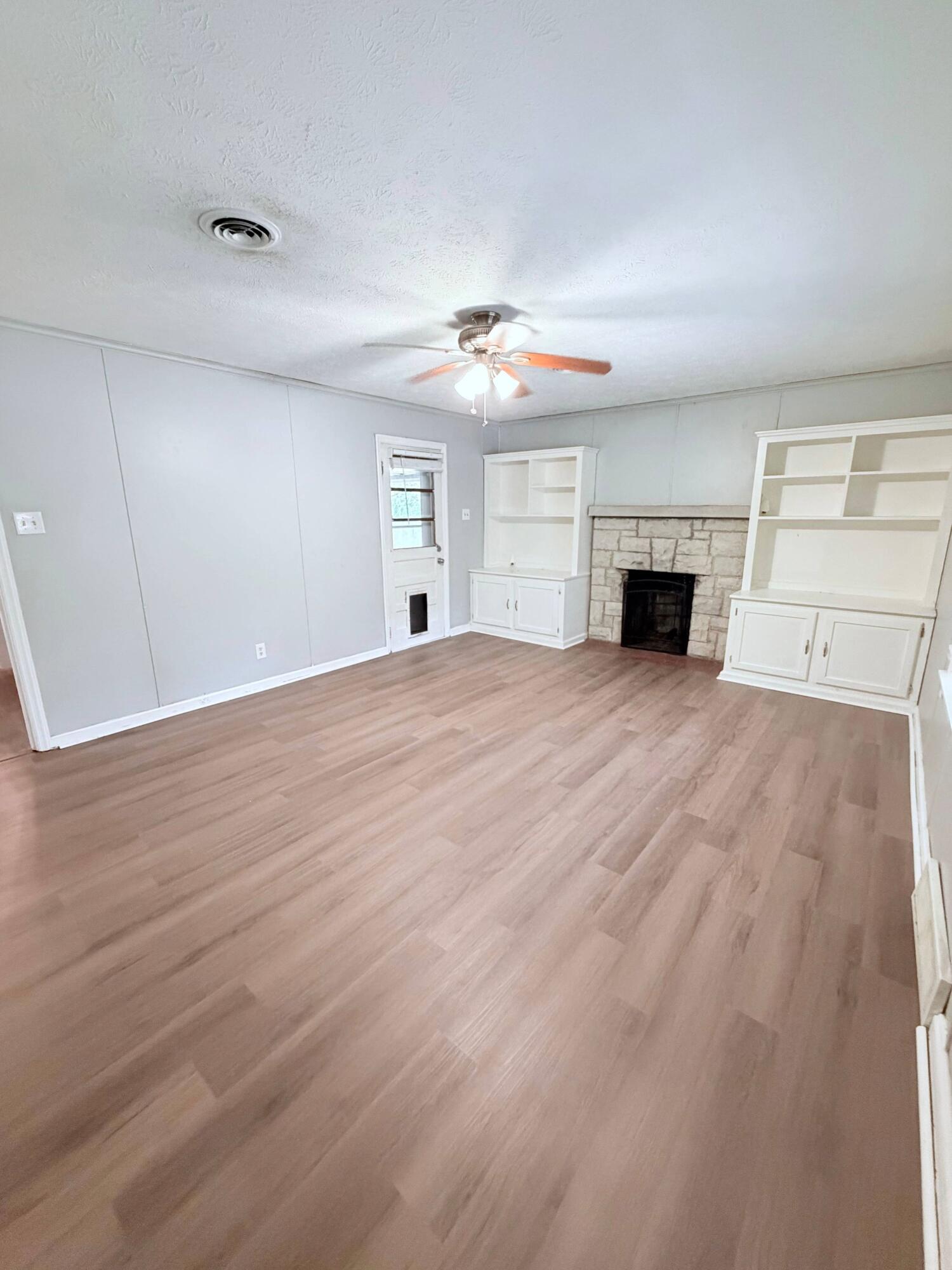 2333 Southview Drive Property Photo 10