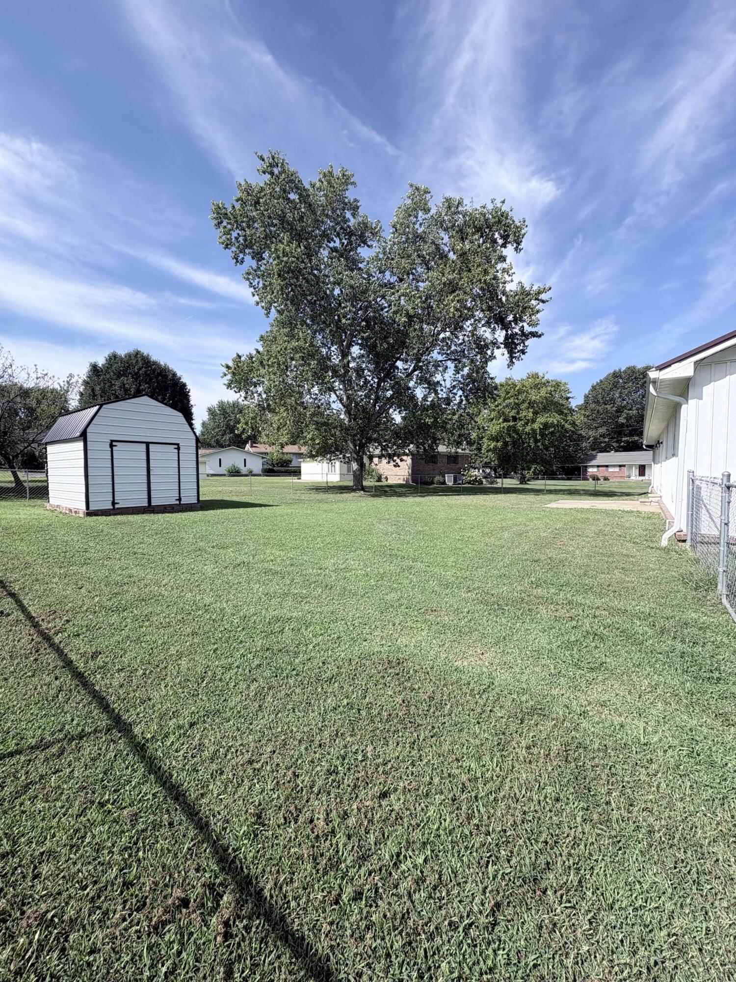 406 Linden Drive Property Photo 8