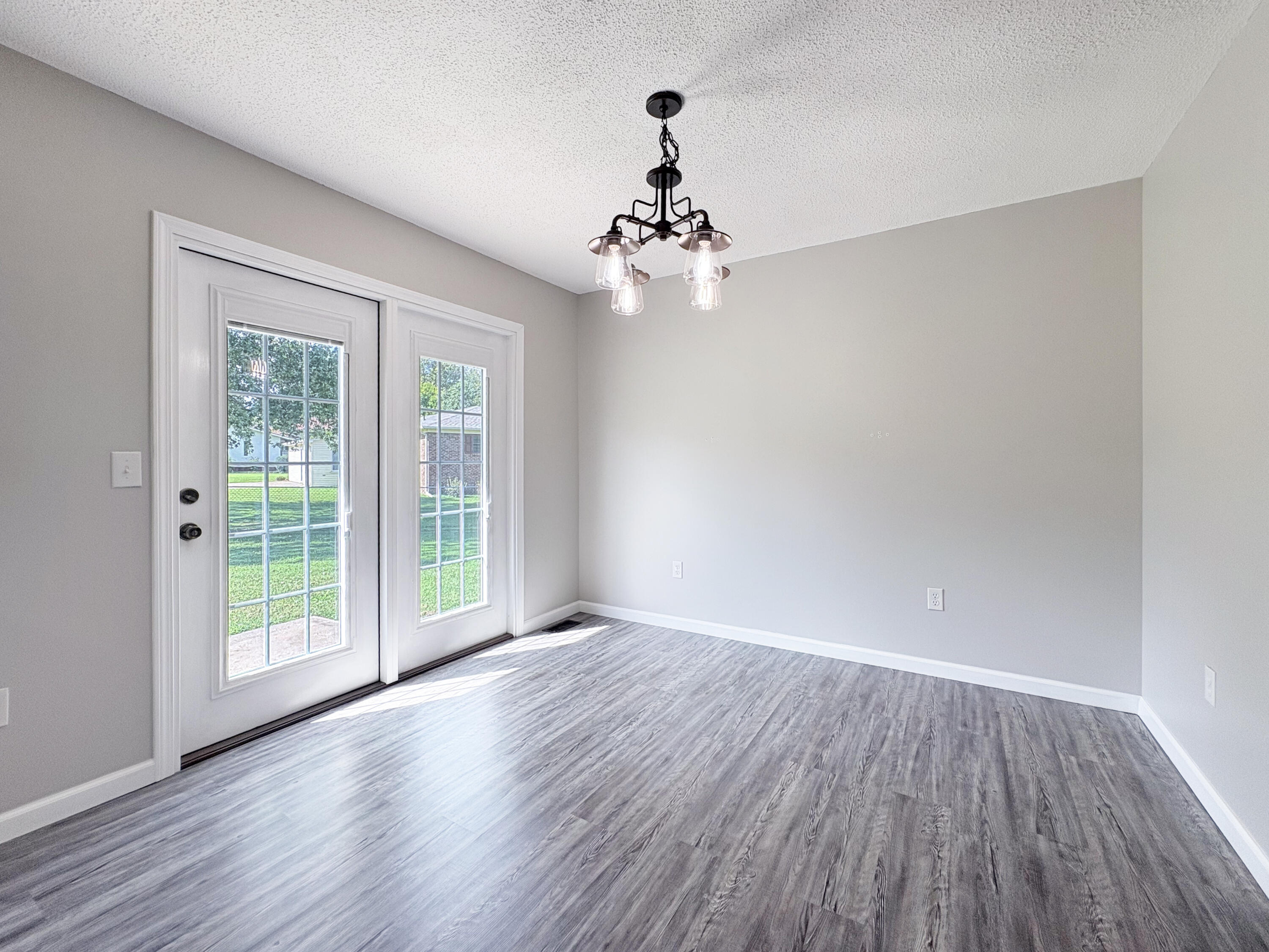 406 Linden Drive Property Photo 16