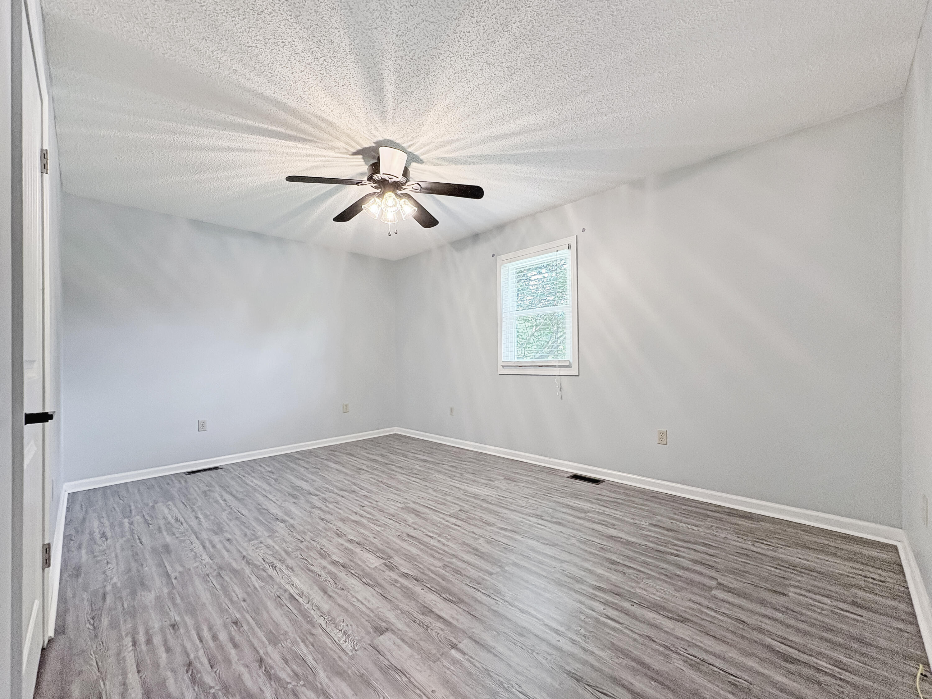 406 Linden Drive Property Photo 27
