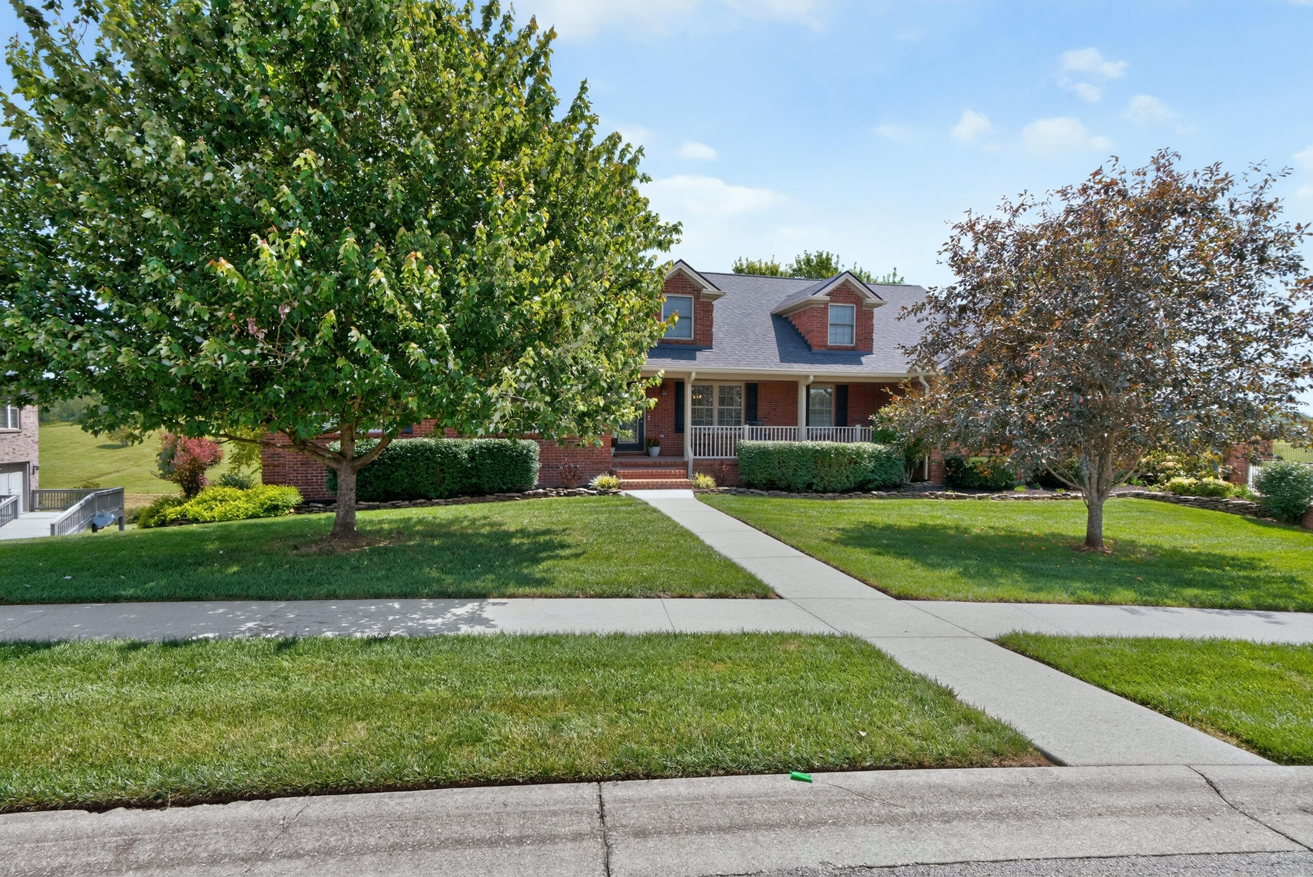 2051 Moss Creek Court Property Photo 2