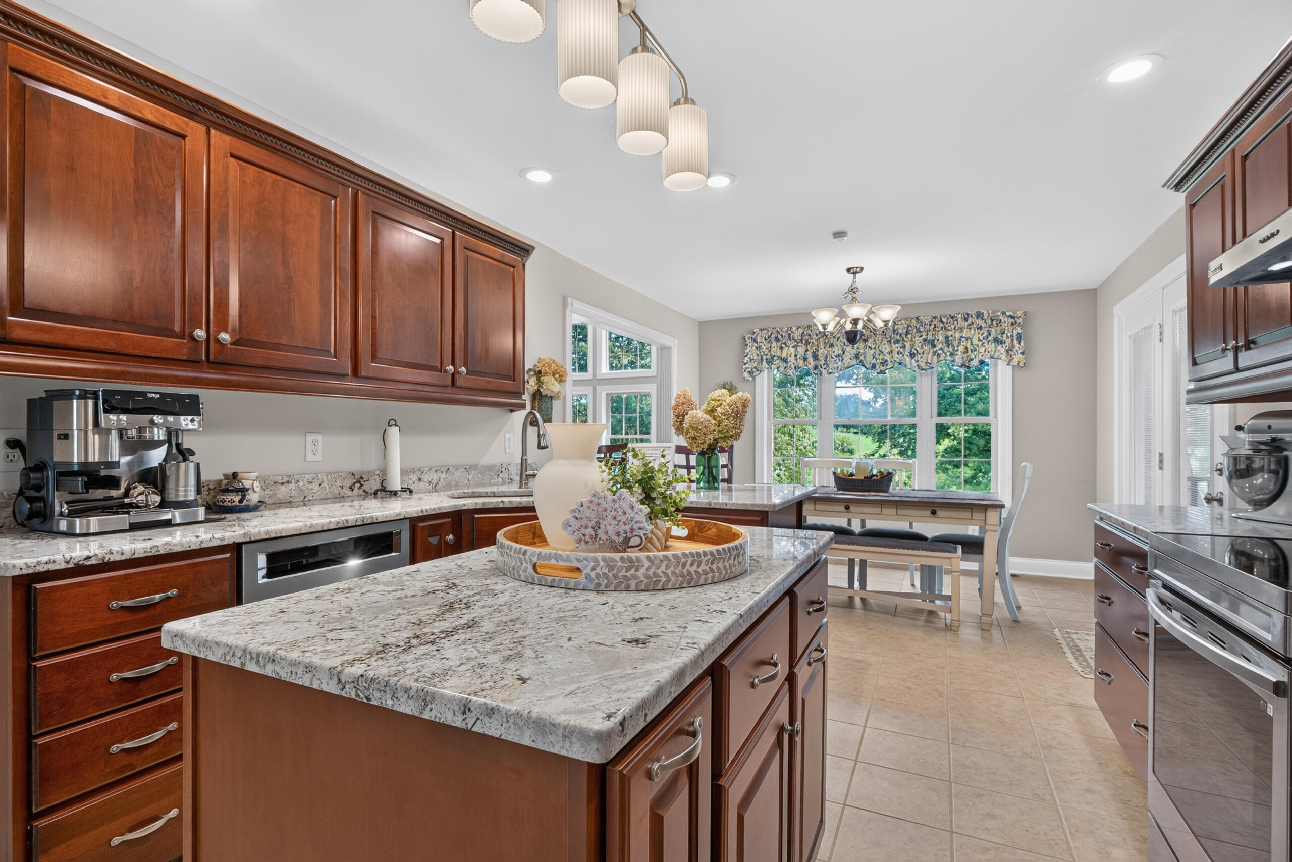 2051 Moss Creek Court Property Photo 15