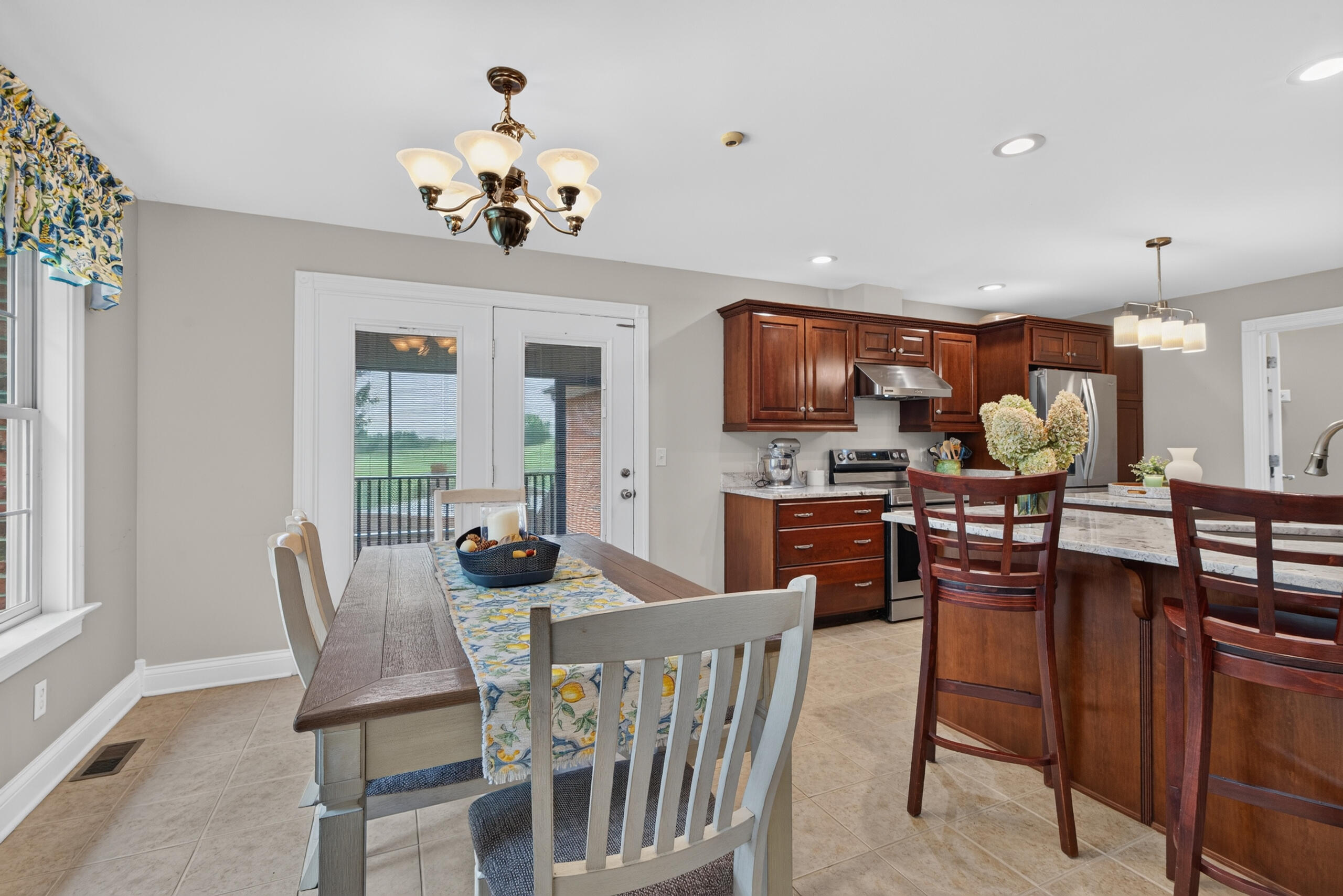 2051 Moss Creek Court Property Photo 20