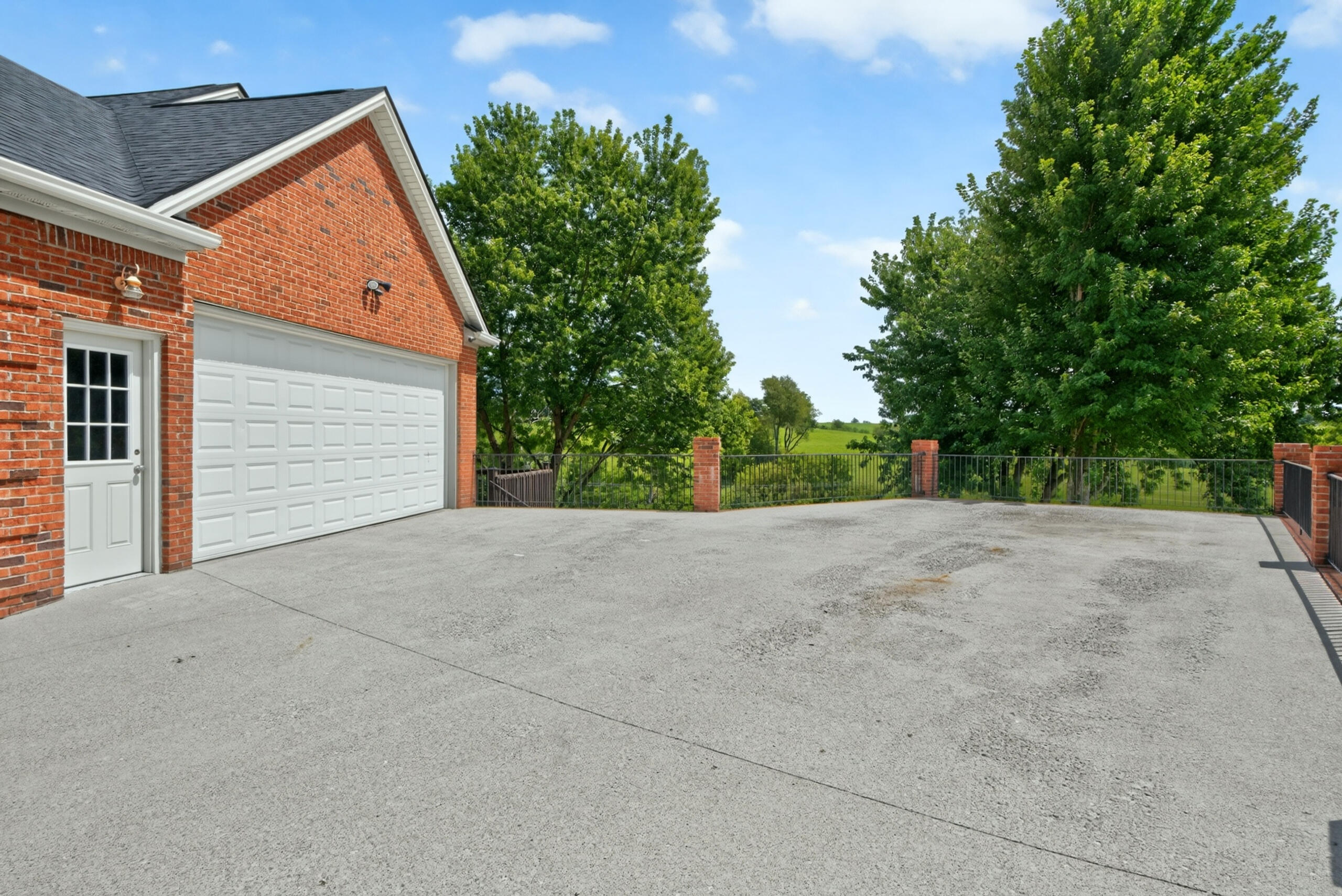 2051 Moss Creek Court Property Photo 53