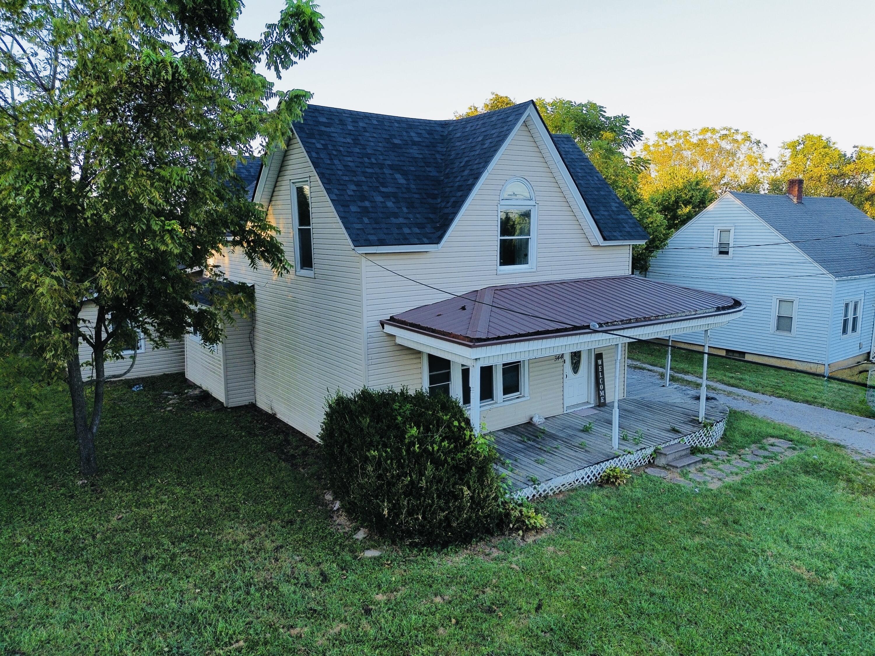 344 W Walnut Street Property Photo 6