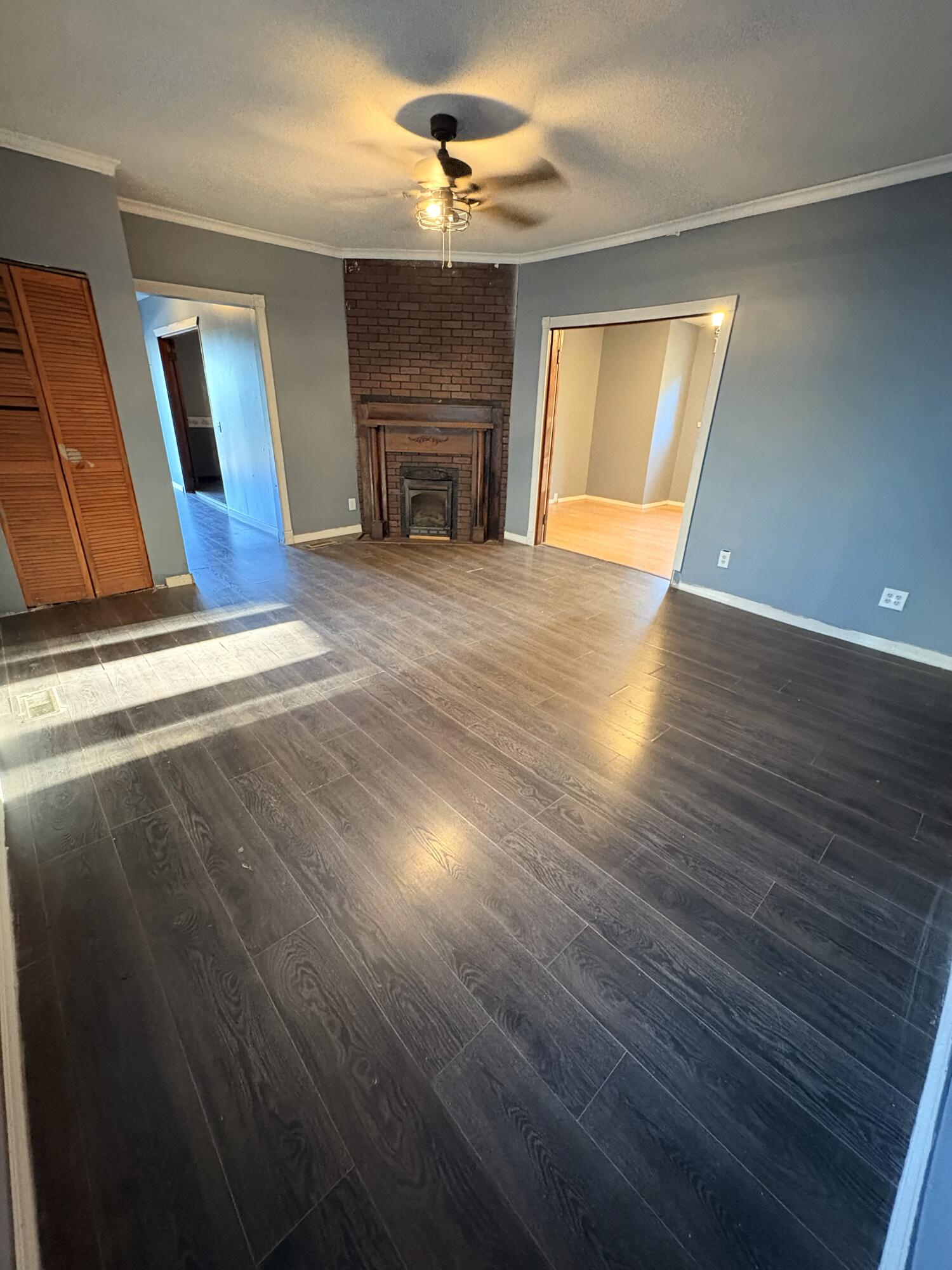 344 W Walnut Street Property Photo 18