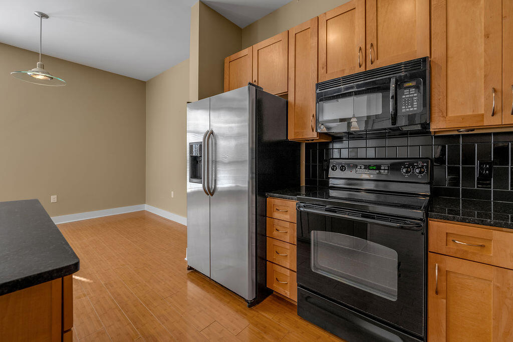 535 S Upper Street 327 Property Photo 16