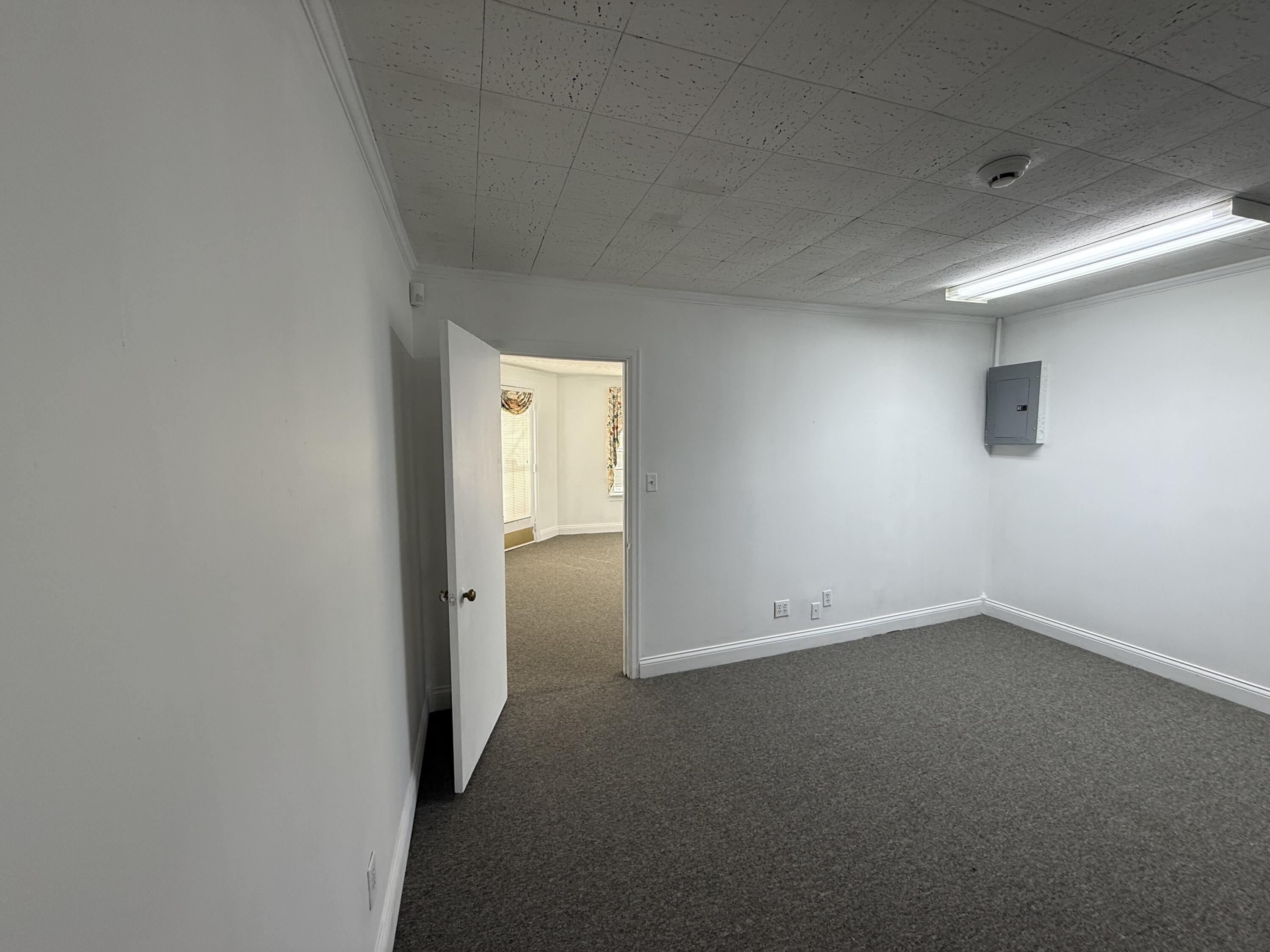 121 Short Street Property Photo 5