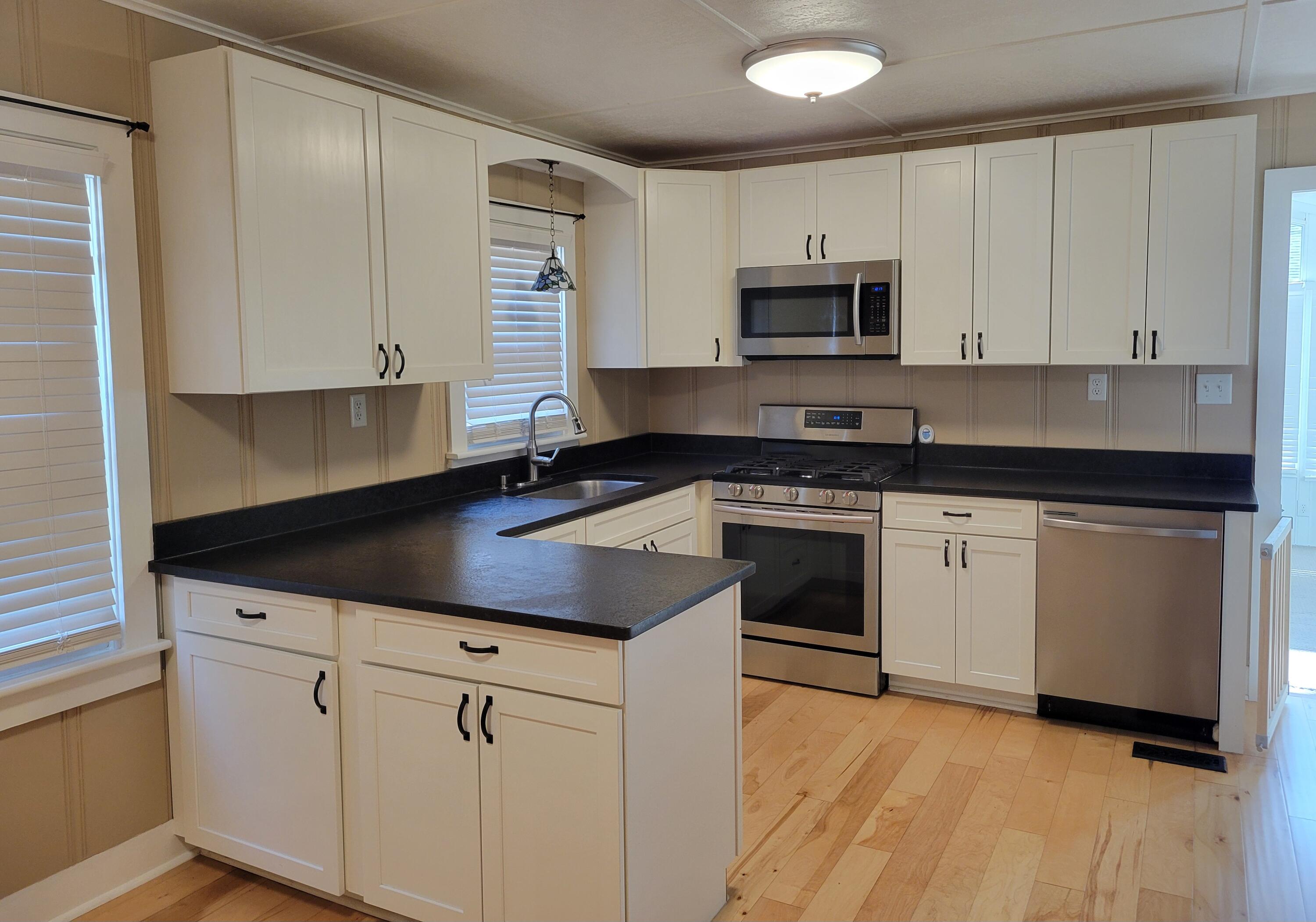 983 Spencer Road Property Photo 11