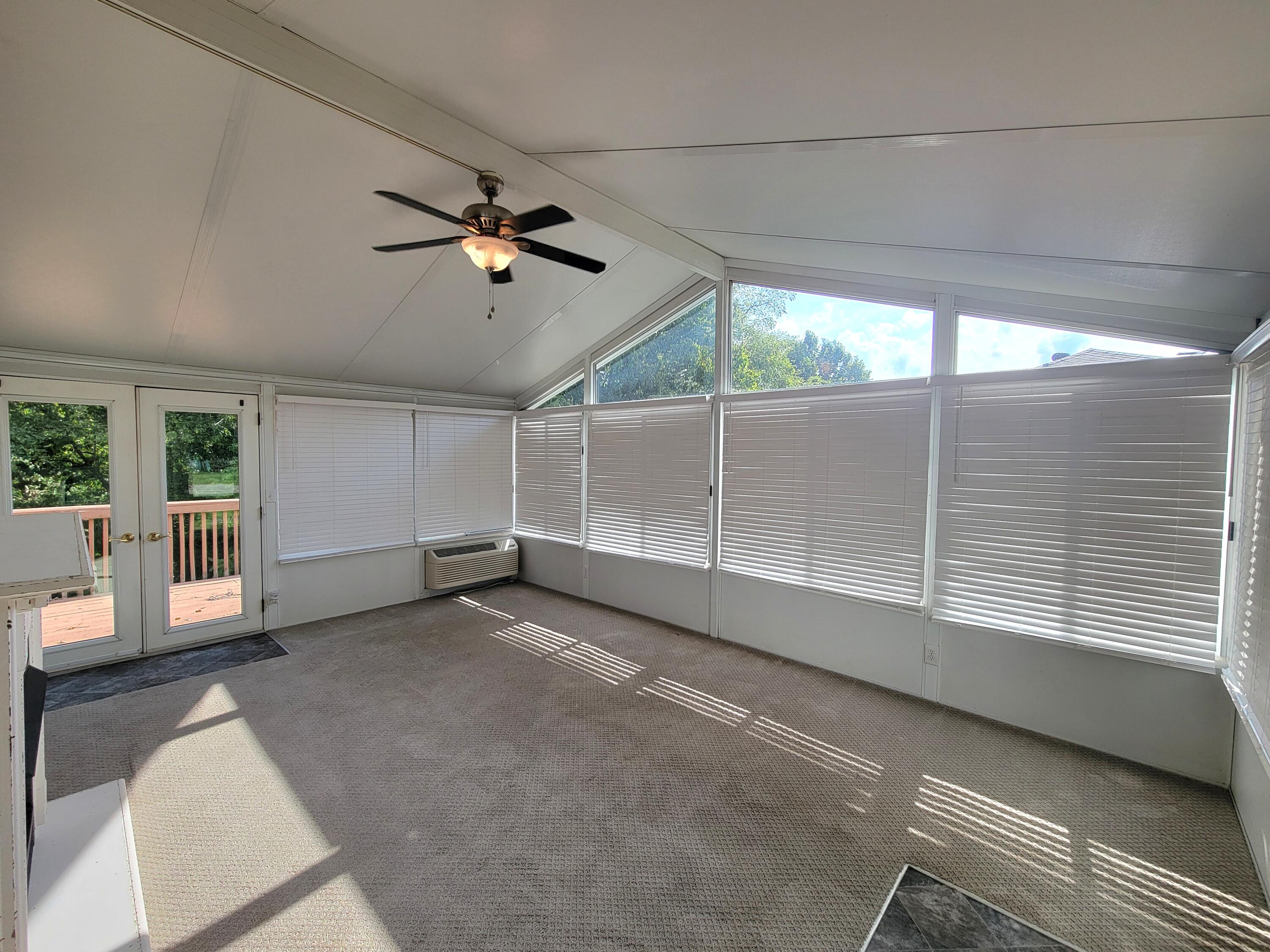 983 Spencer Road Property Photo 18