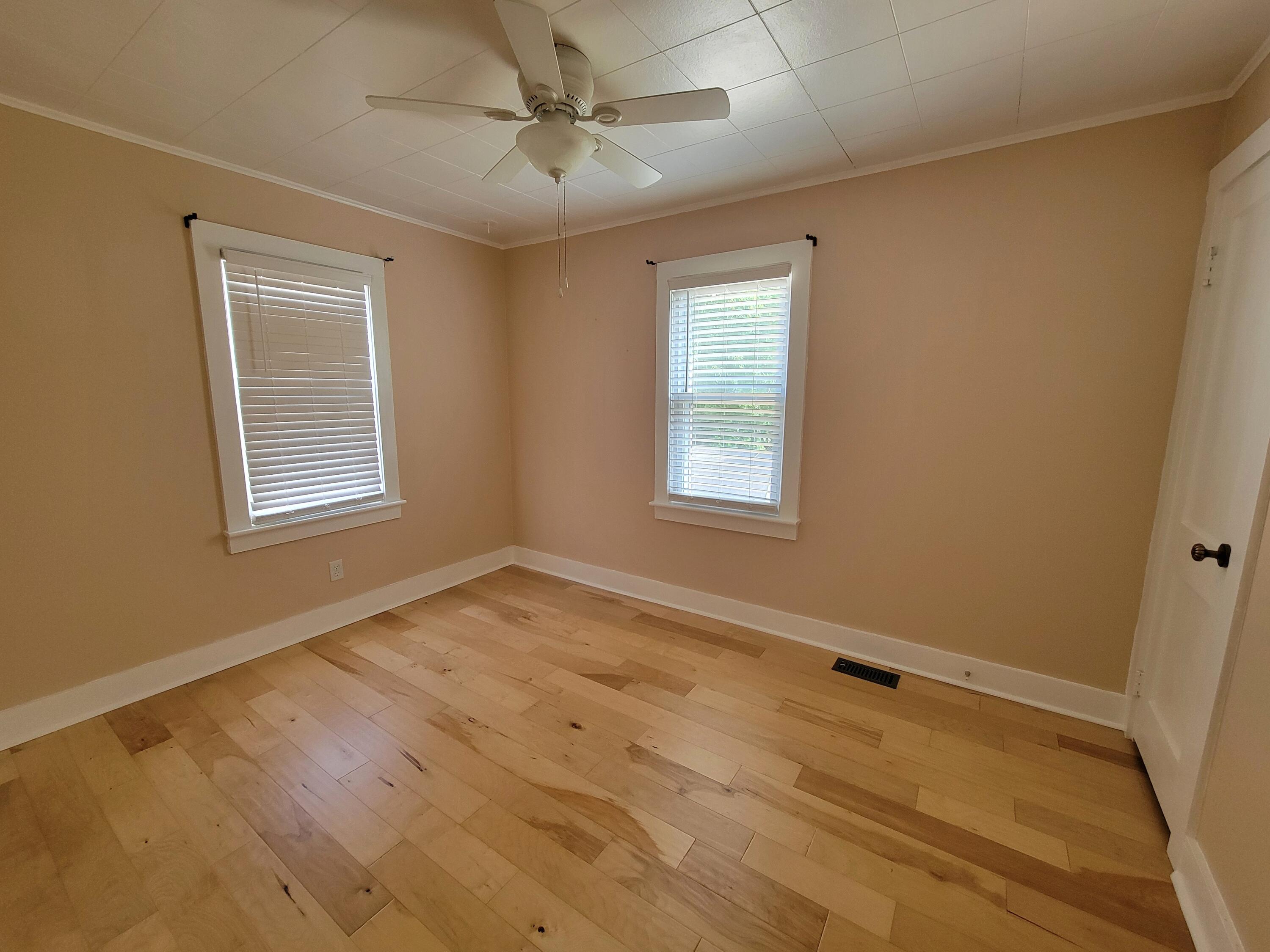 983 Spencer Road Property Photo 24
