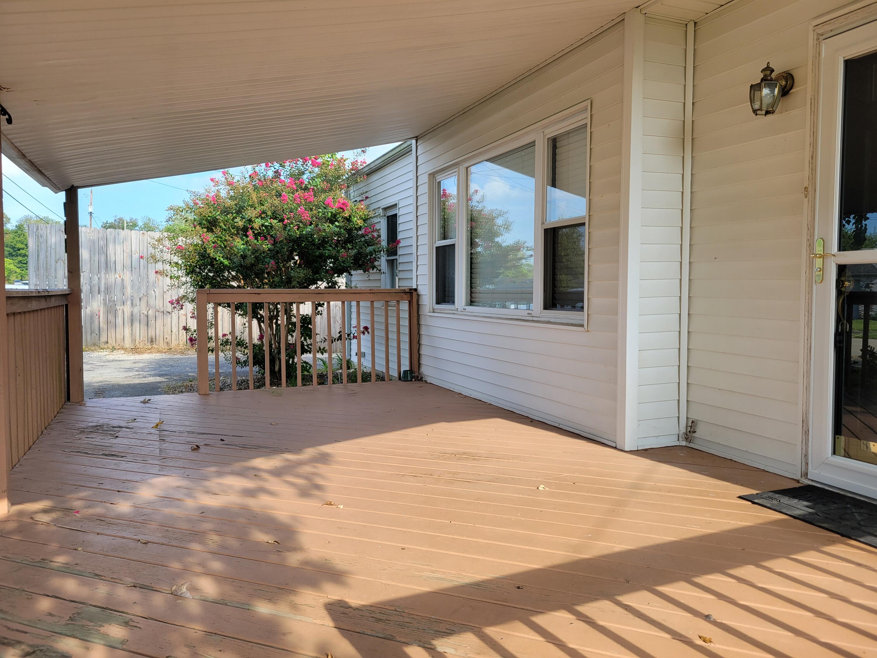 983 Spencer Road Property Photo 29