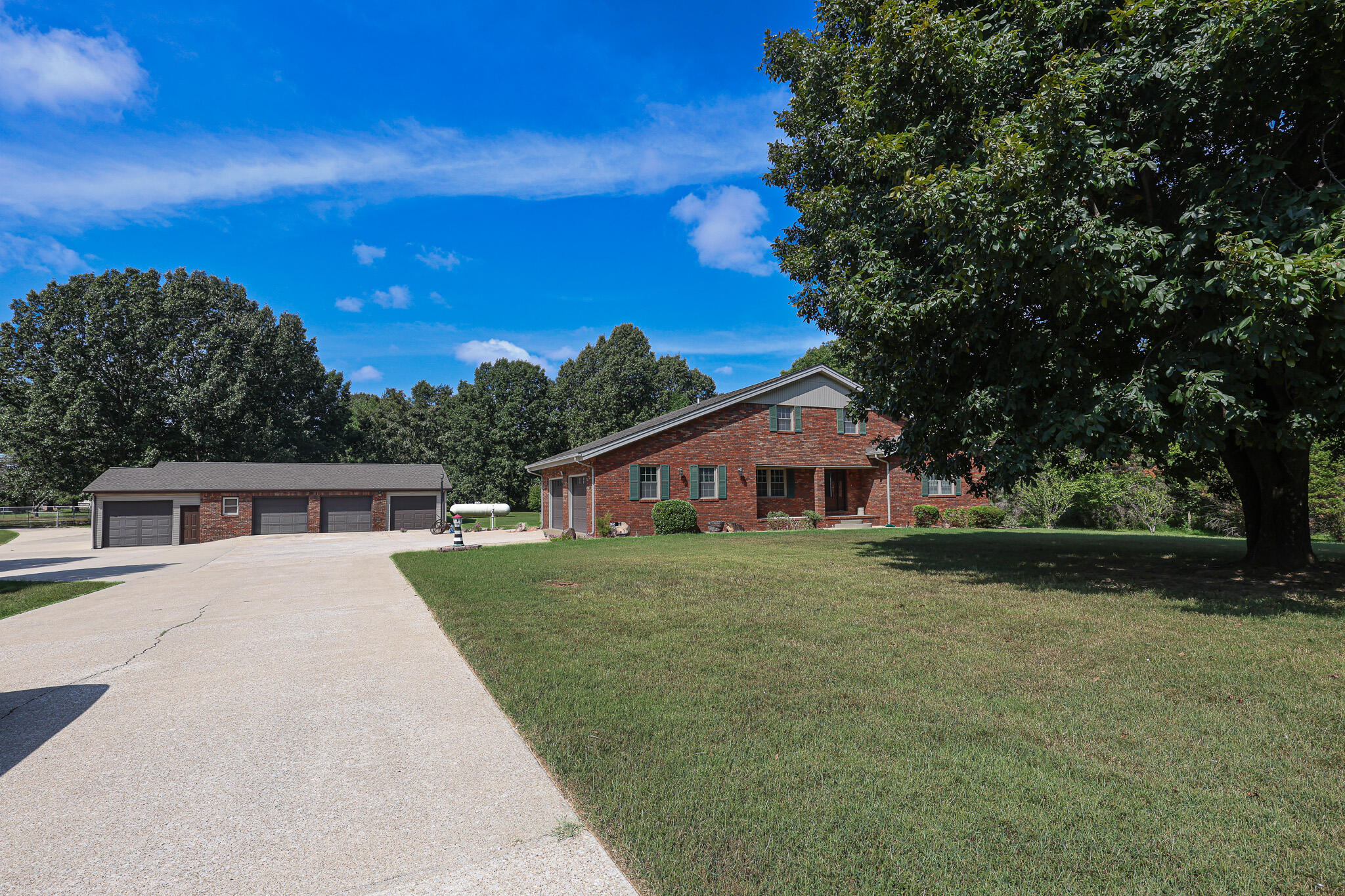 390 Windy Hills Circle Property Photo 2
