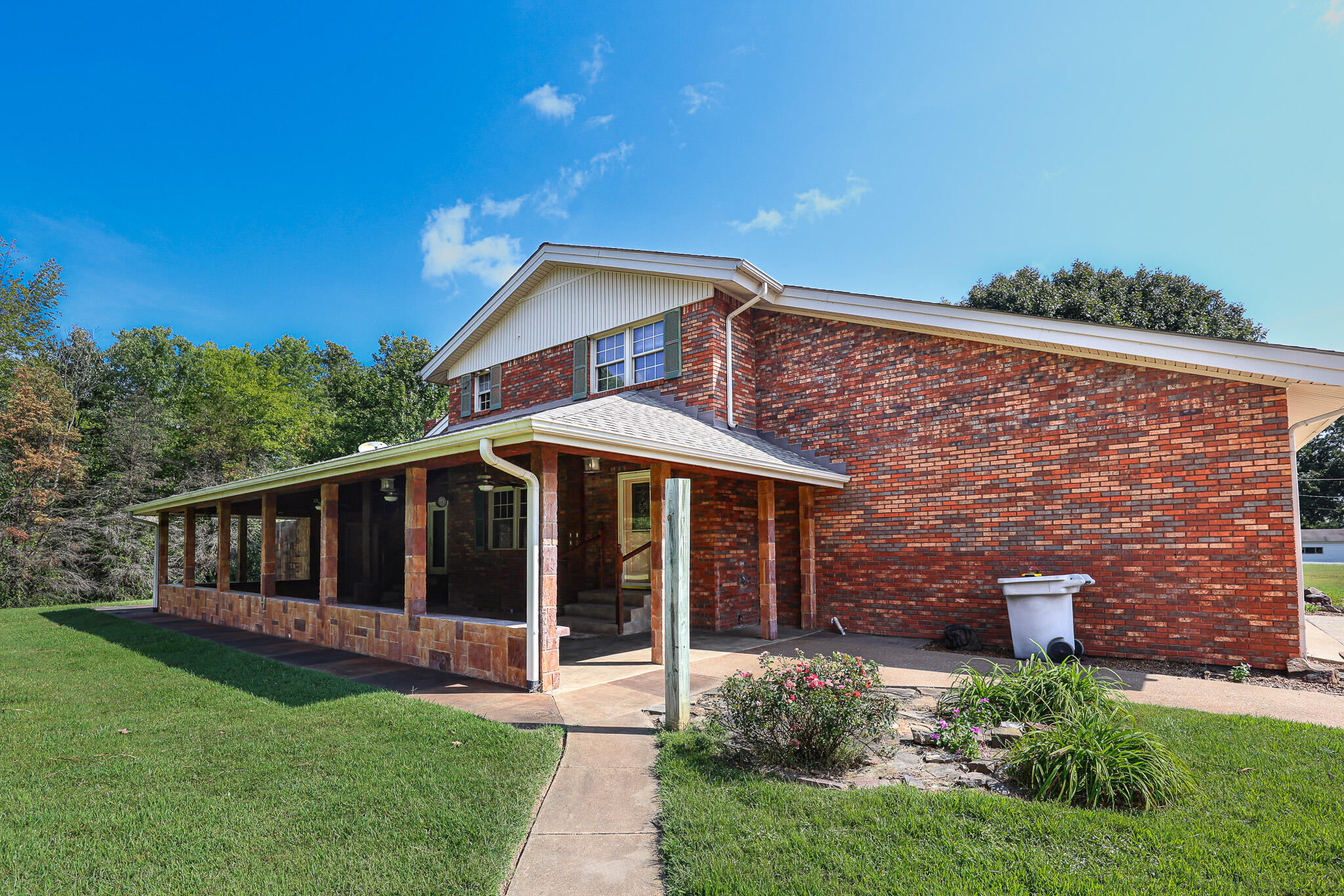 390 Windy Hills Circle Property Photo 5