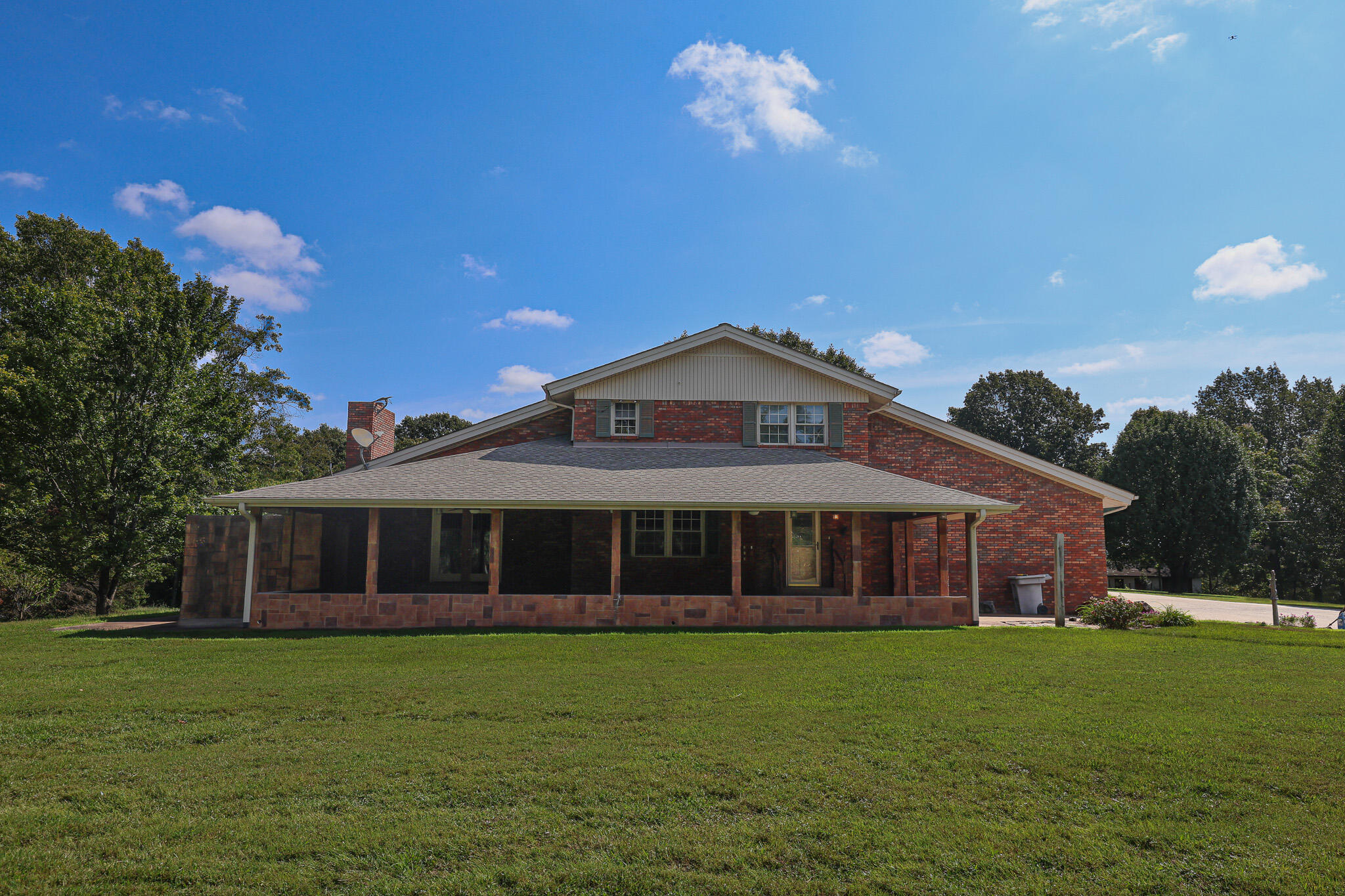 390 Windy Hills Circle Property Photo 6