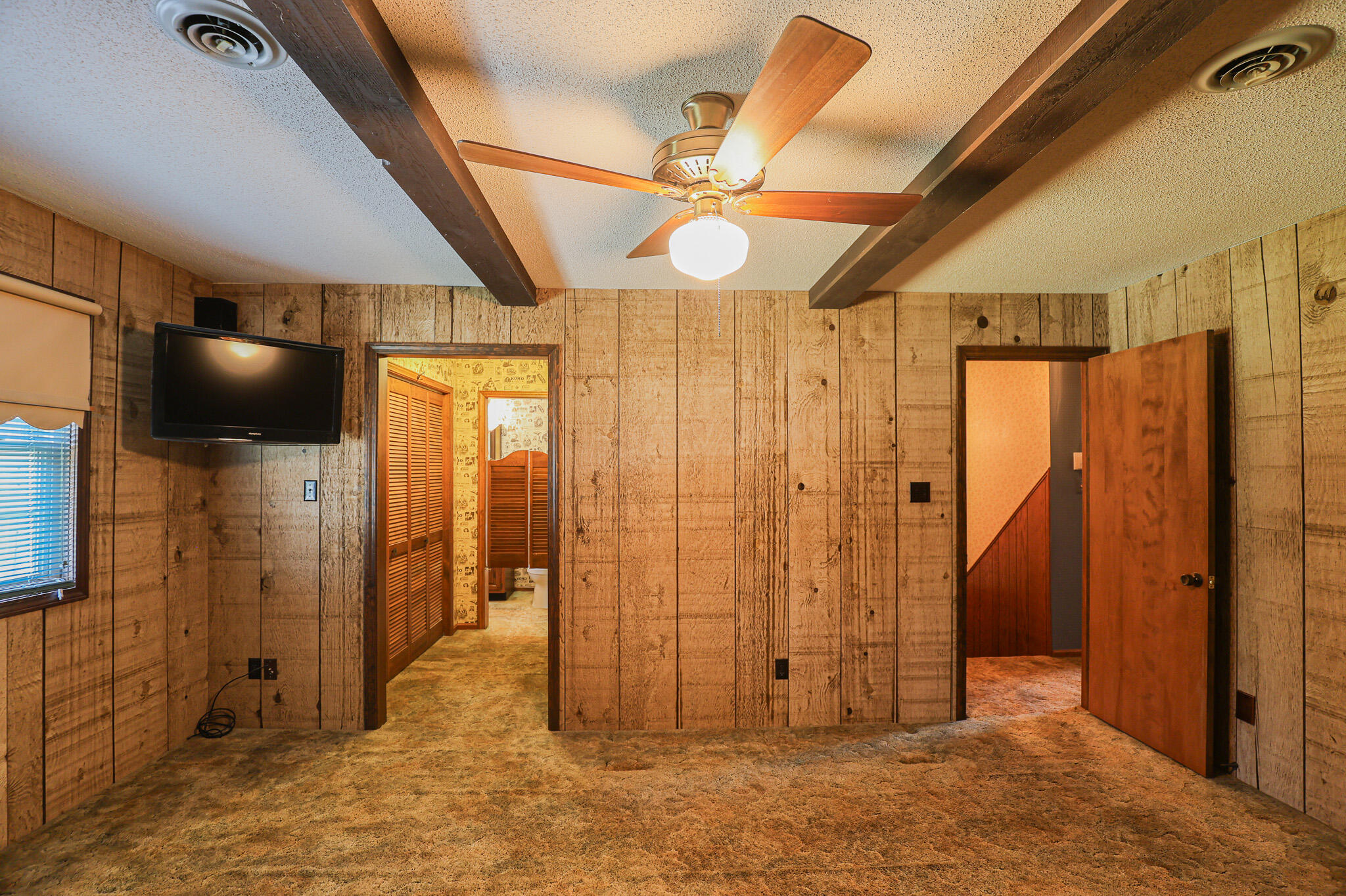 390 Windy Hills Circle Property Photo 32