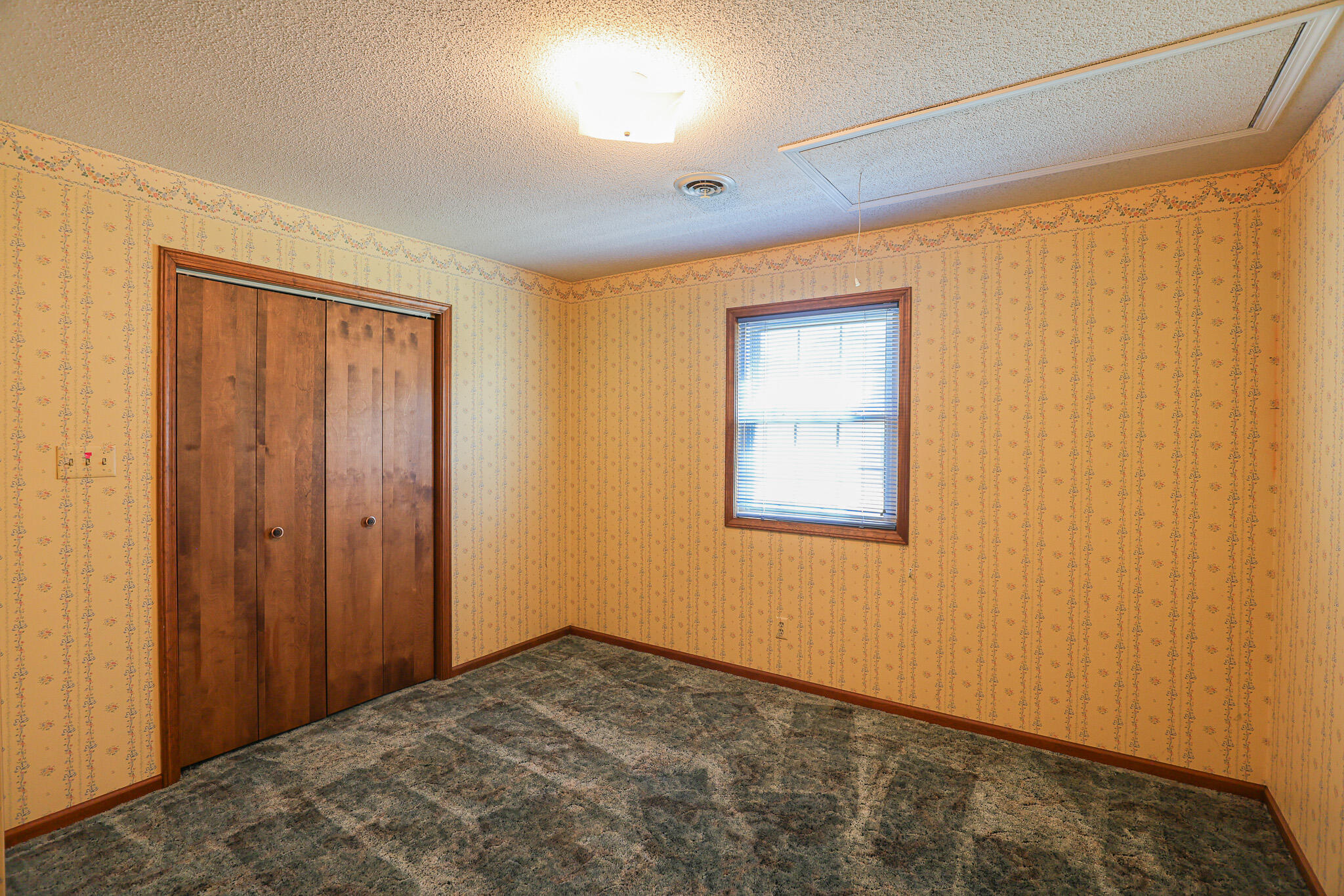 390 Windy Hills Circle Property Photo 35