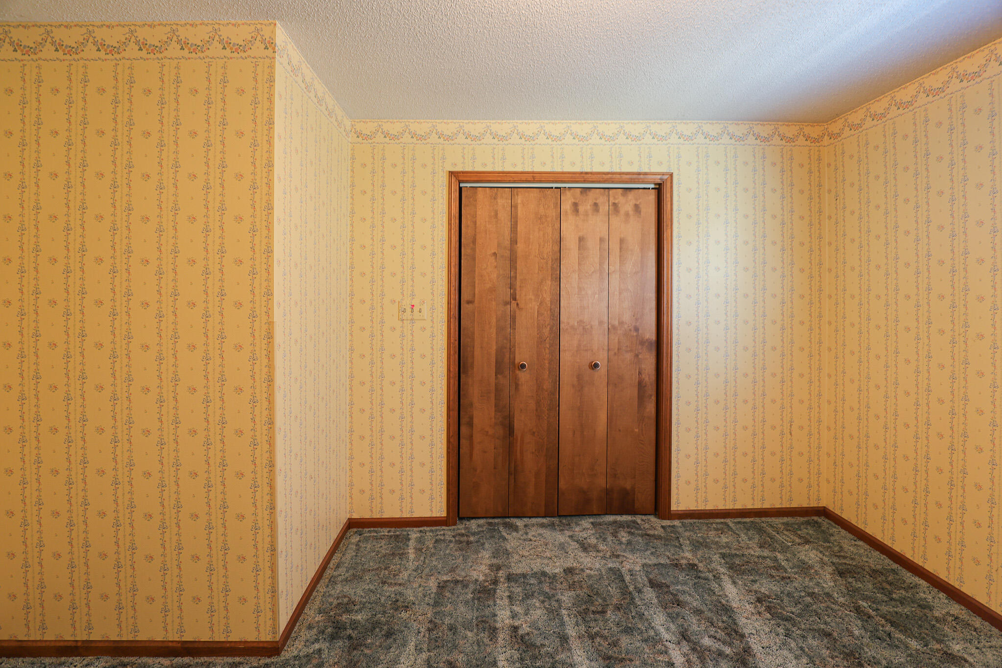 390 Windy Hills Circle Property Photo 36