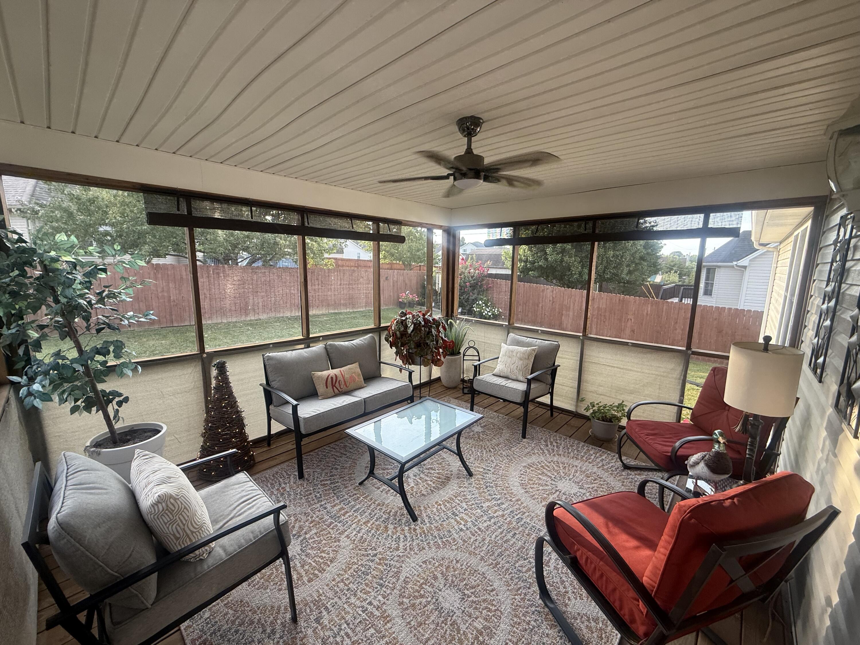 327 Primrose Lane Property Photo 4