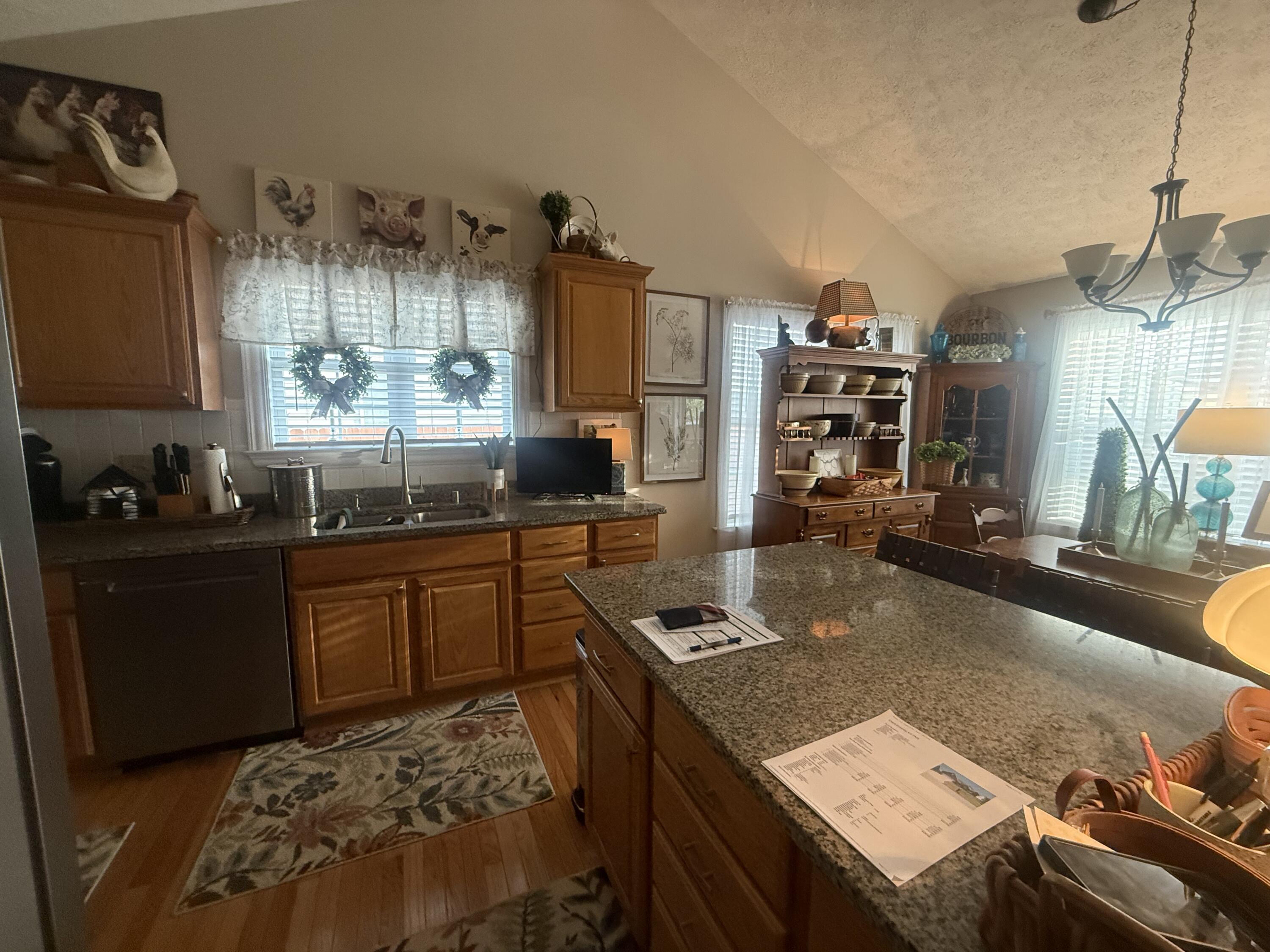 327 Primrose Lane Property Photo 8