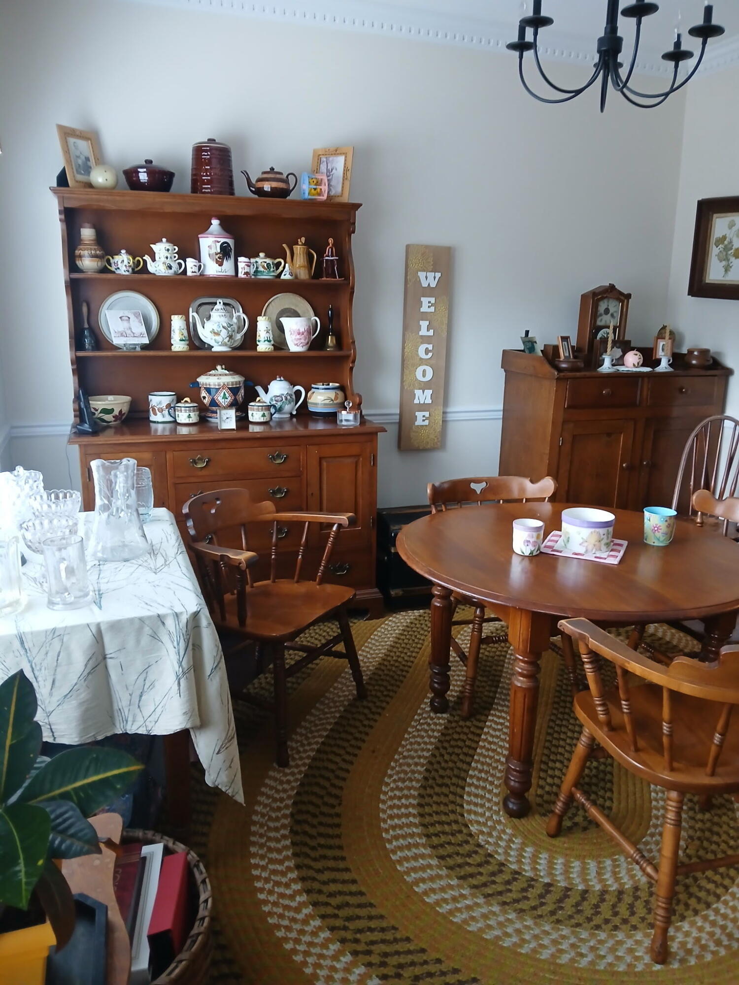 549 E Walnut Street Property Photo 3