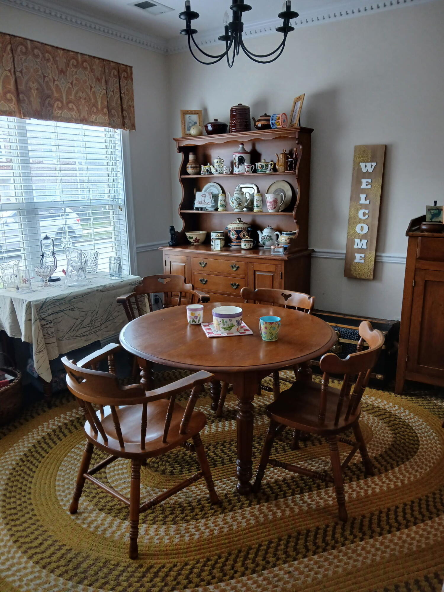 549 E Walnut Street Property Photo 4