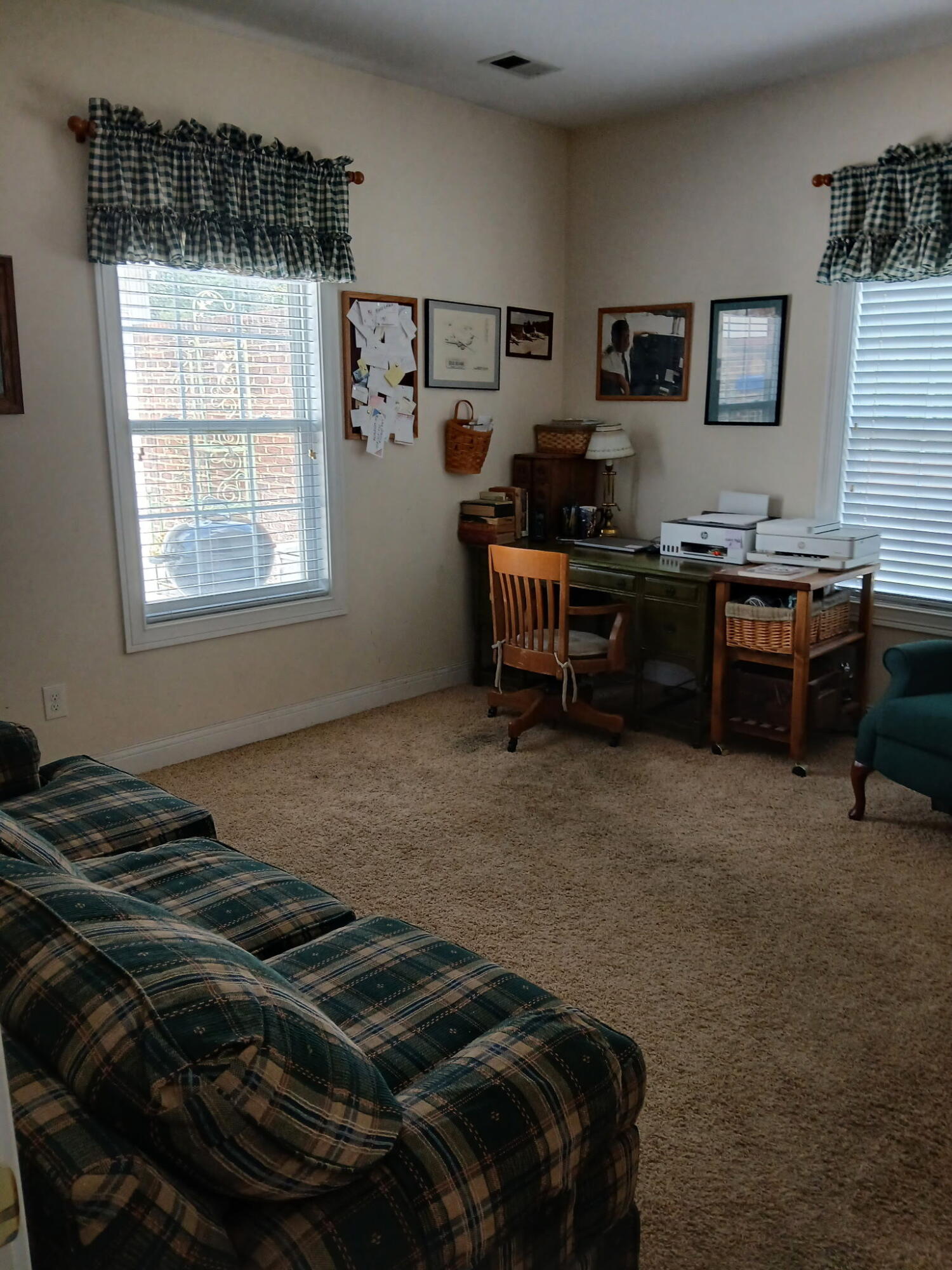 549 E Walnut Street Property Photo 16