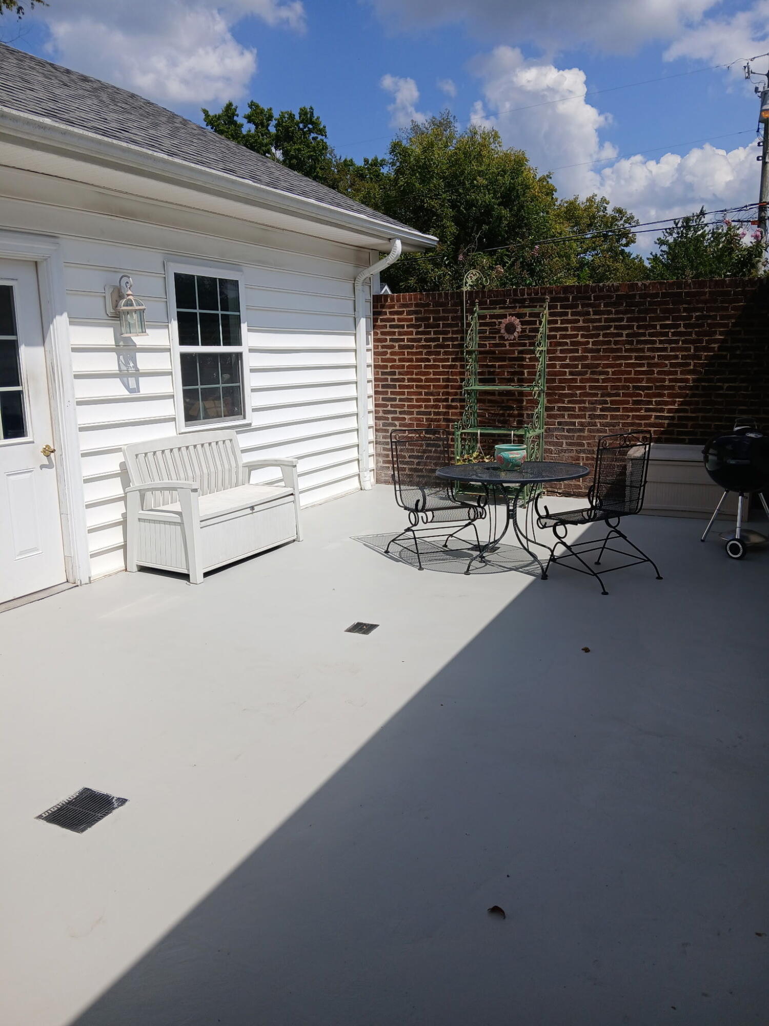549 E Walnut Street Property Photo 19