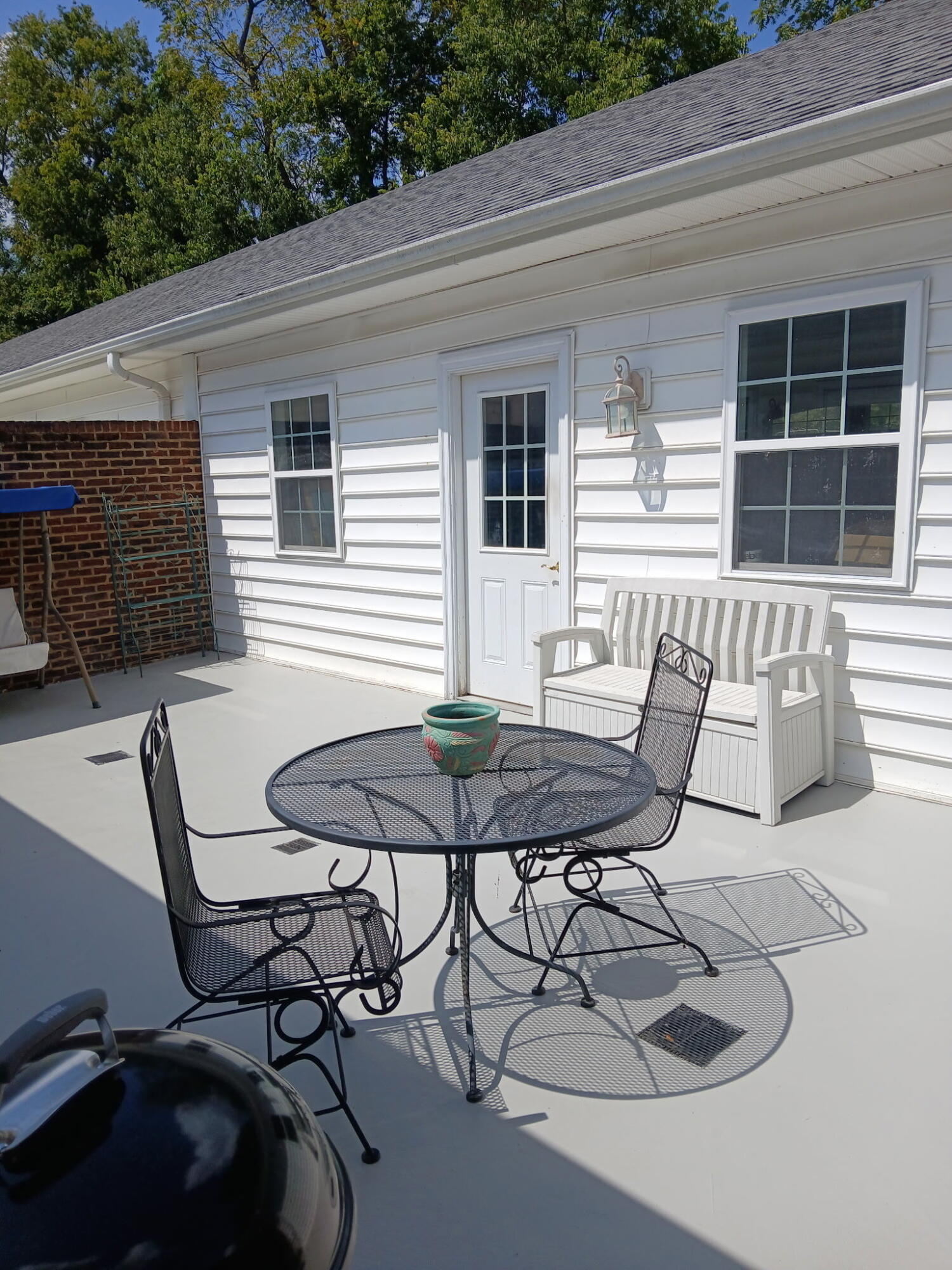549 E Walnut Street Property Photo 20