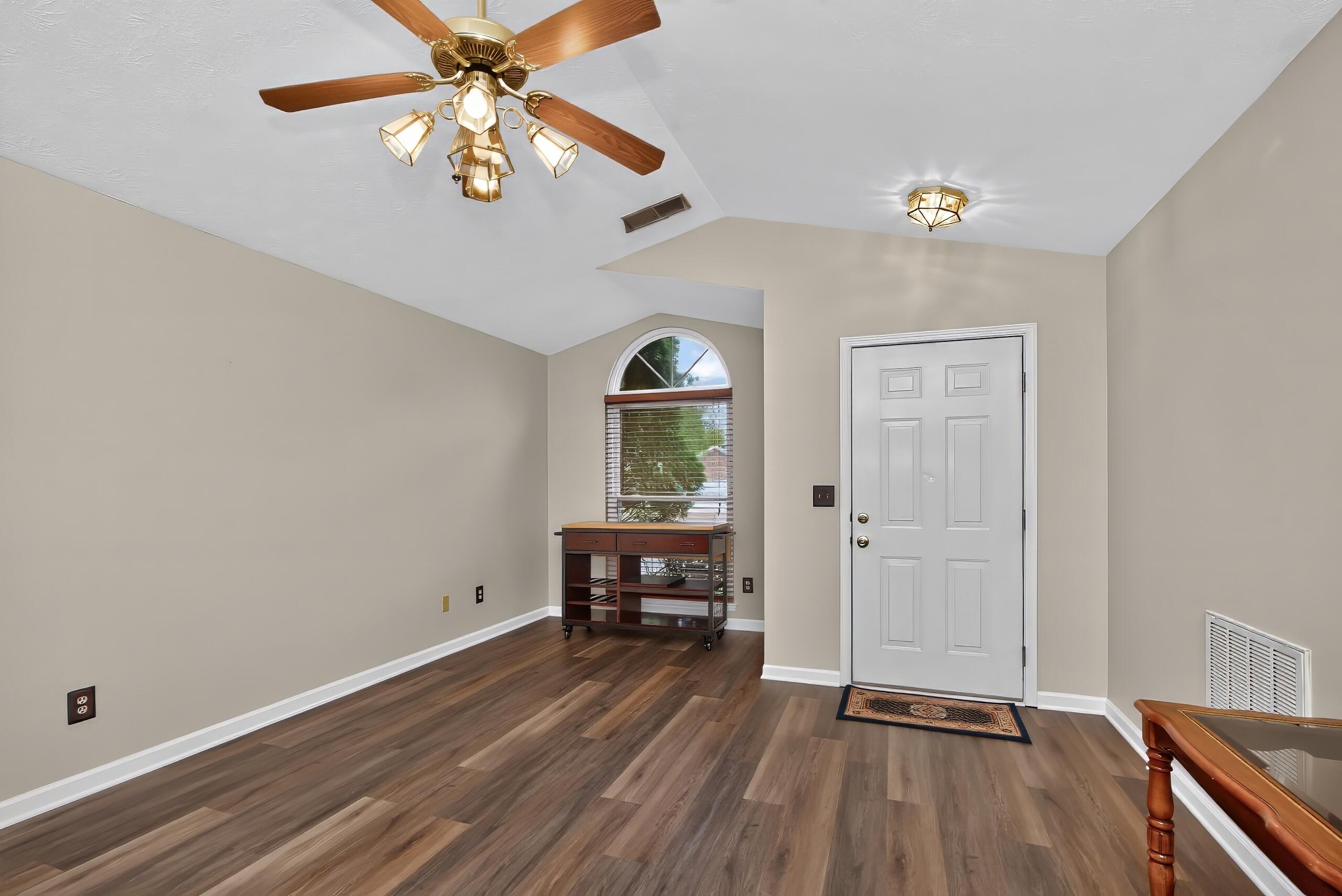 848 Revere Run Drive Property Photo 4