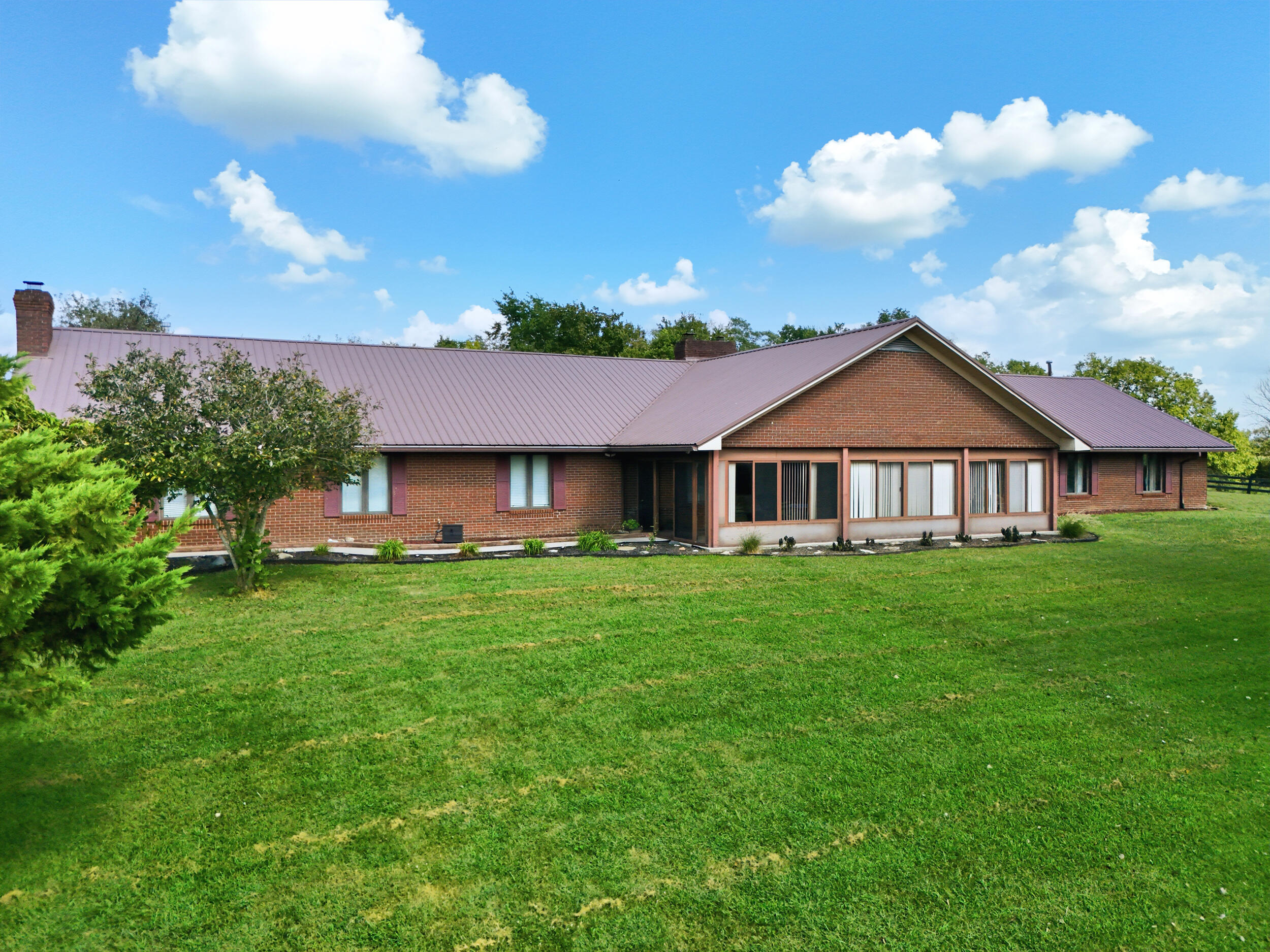1070 Jacks Creek Road Property Photo 4