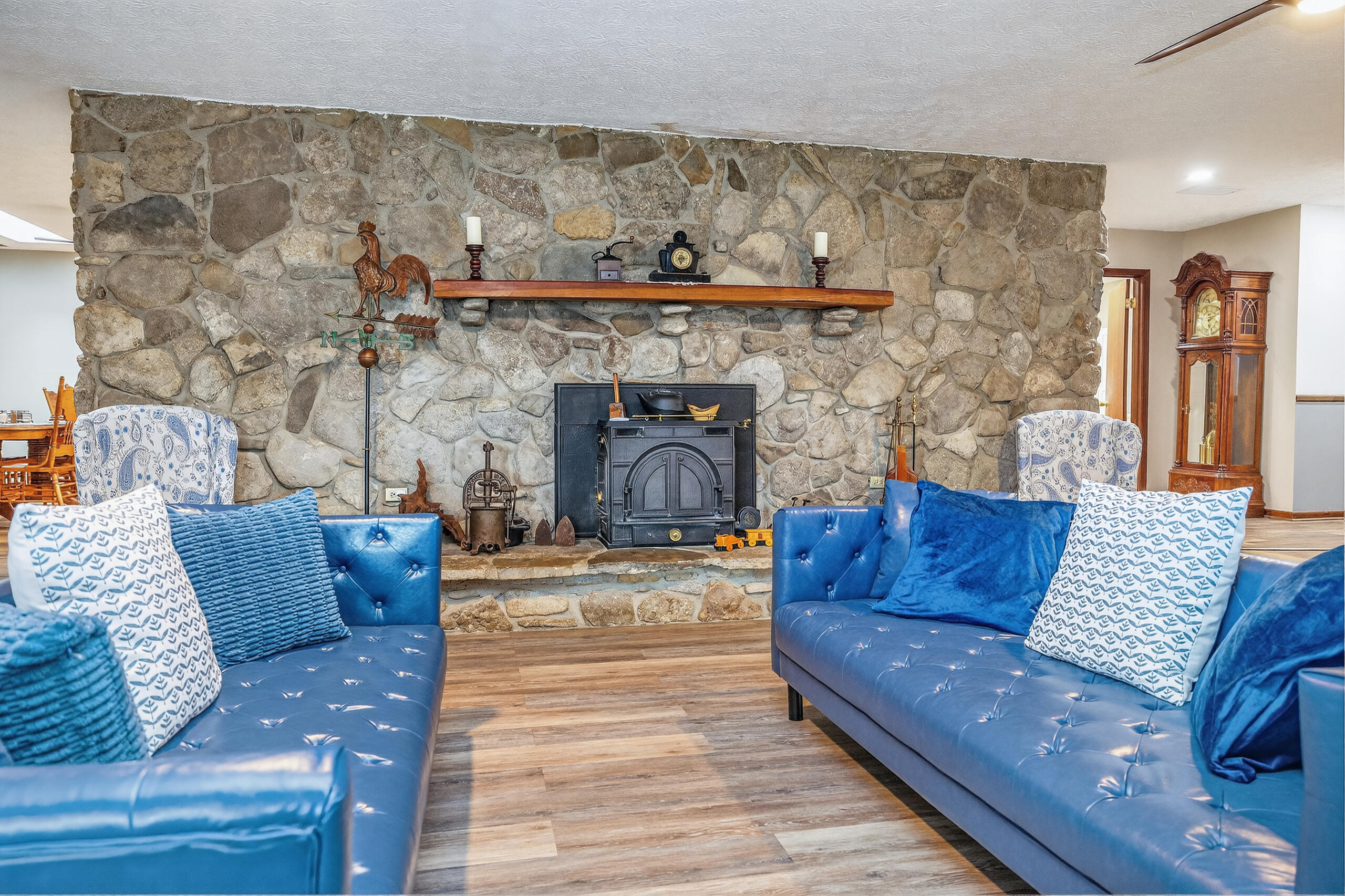 1070 Jacks Creek Road Property Photo 9