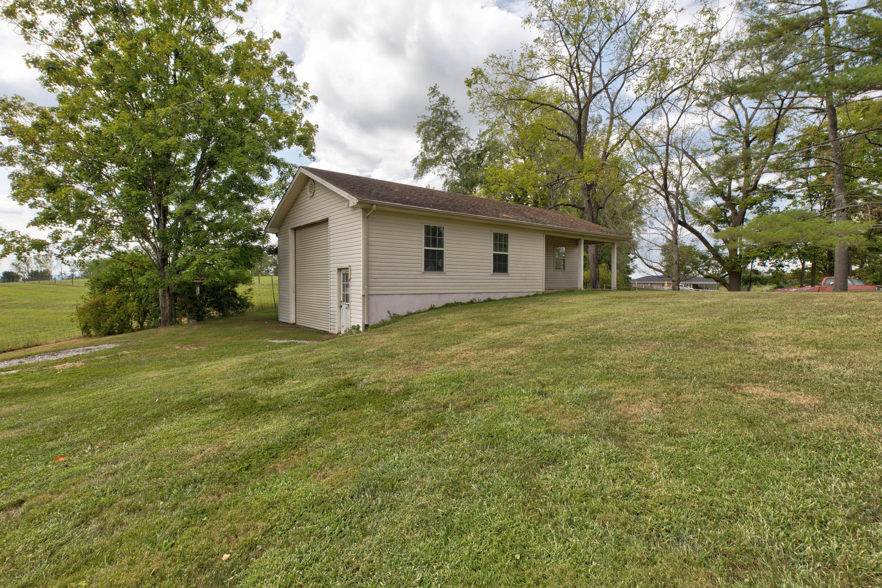 3726 Camargo Heights Property Photo 21