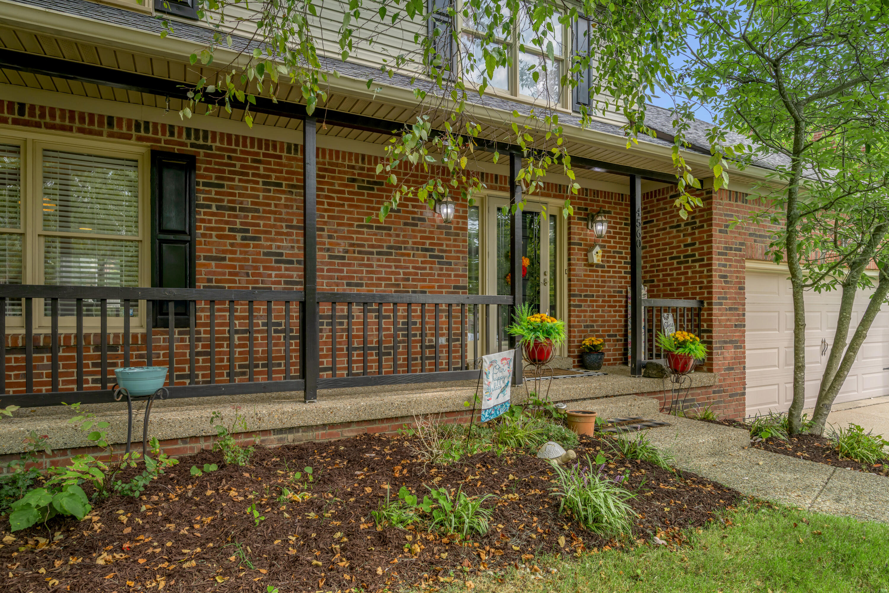 4560 Clubhouse Drive Property Photo 4