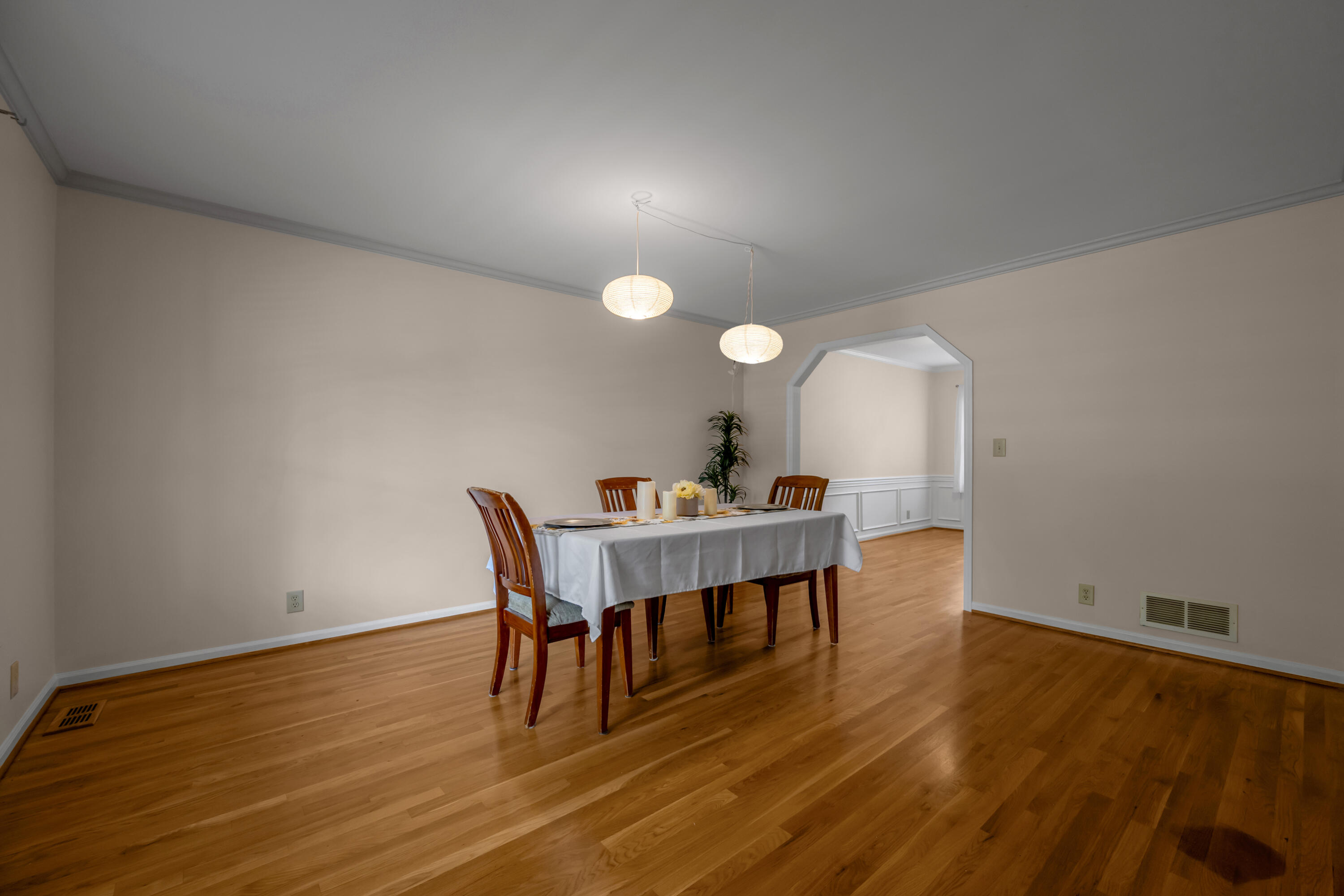 4560 Clubhouse Drive Property Photo 12