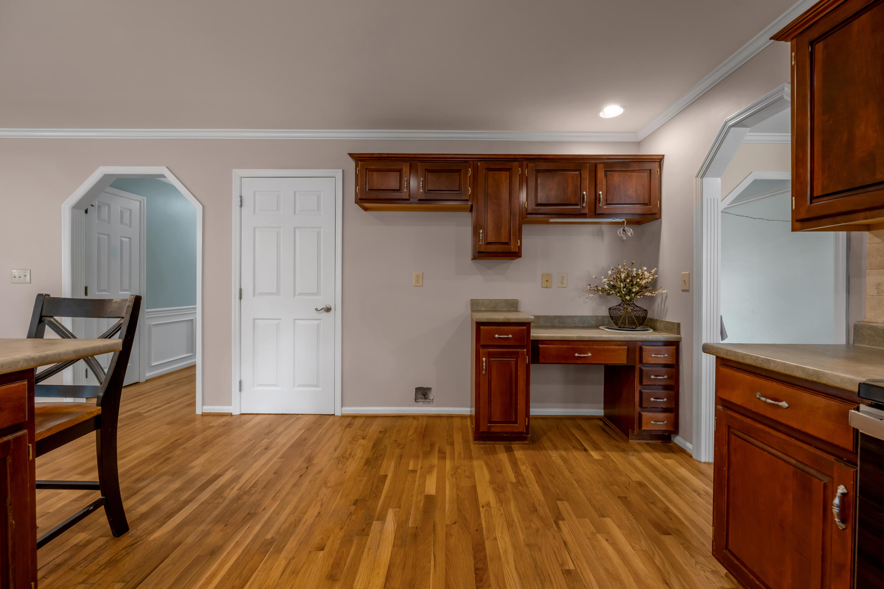 4560 Clubhouse Drive Property Photo 22